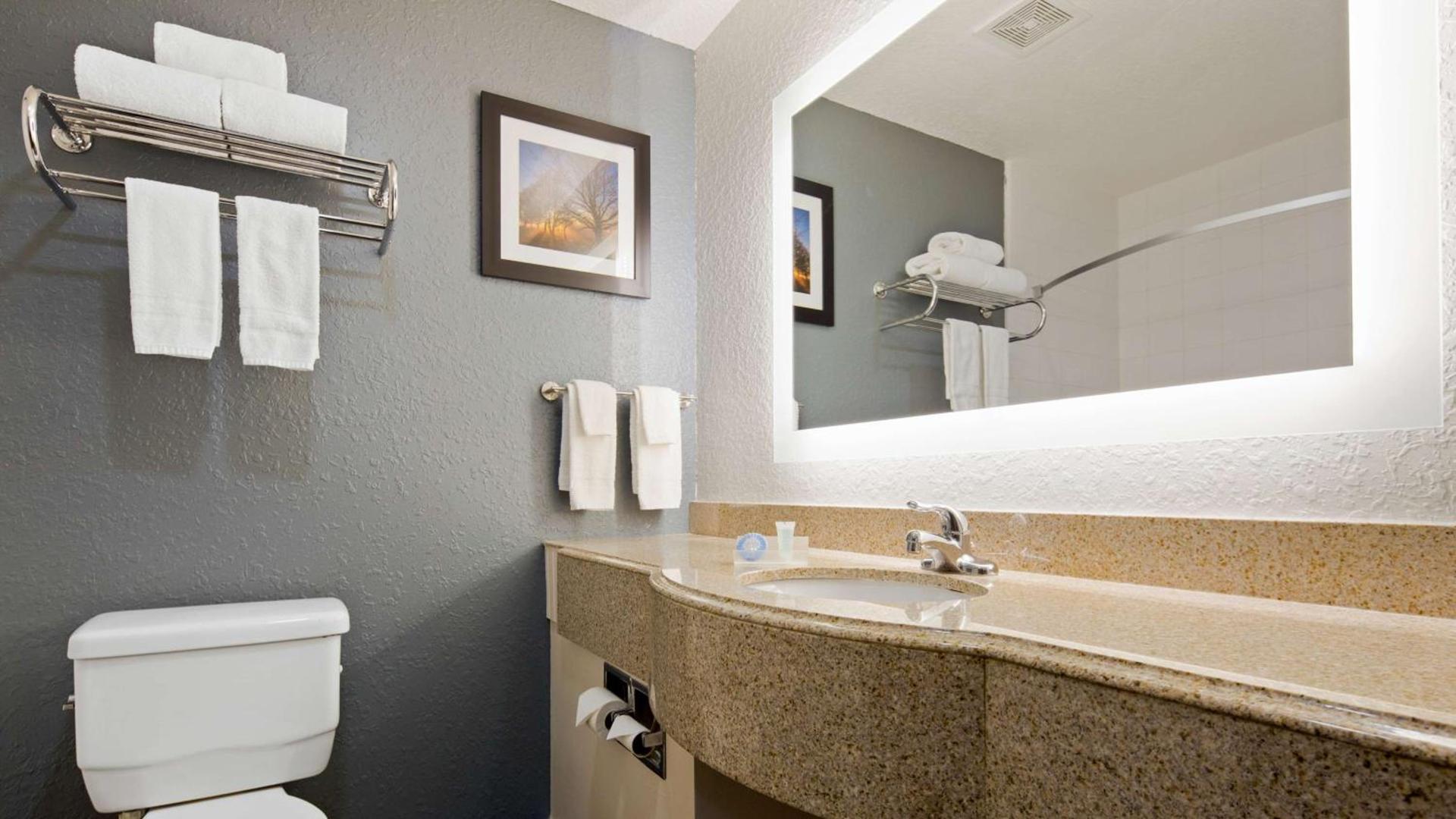 Best Western Waldo Inn & Suites photo 24