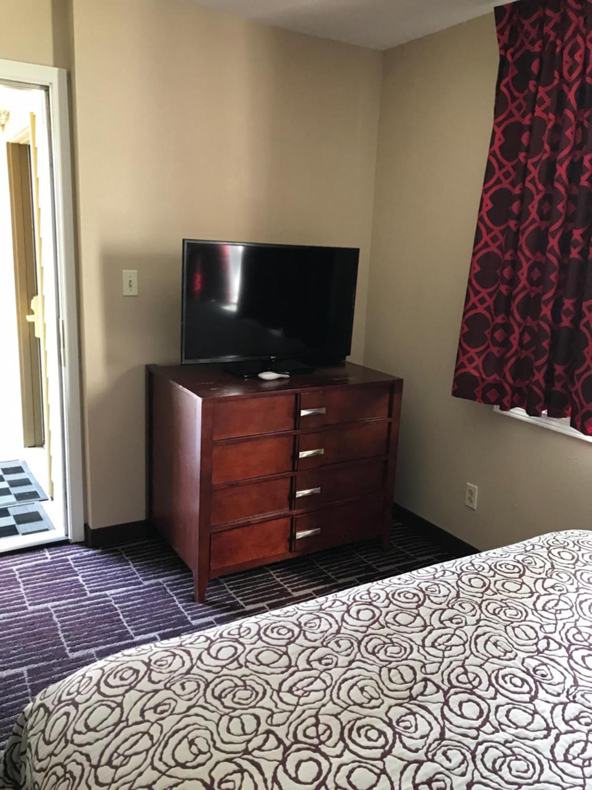 Economy Inn photo 3