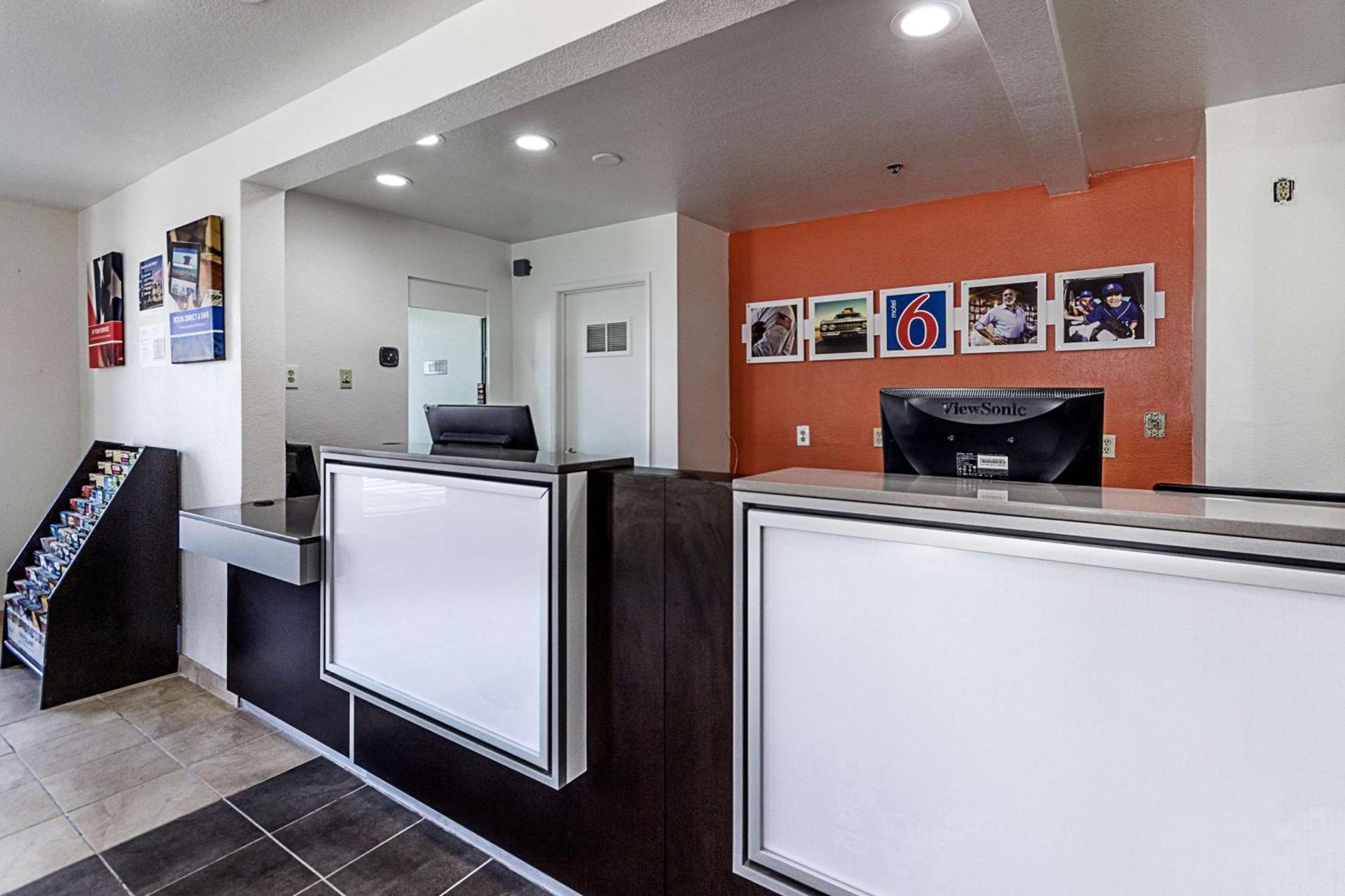 Motel 6-Fresno, CA photo 5