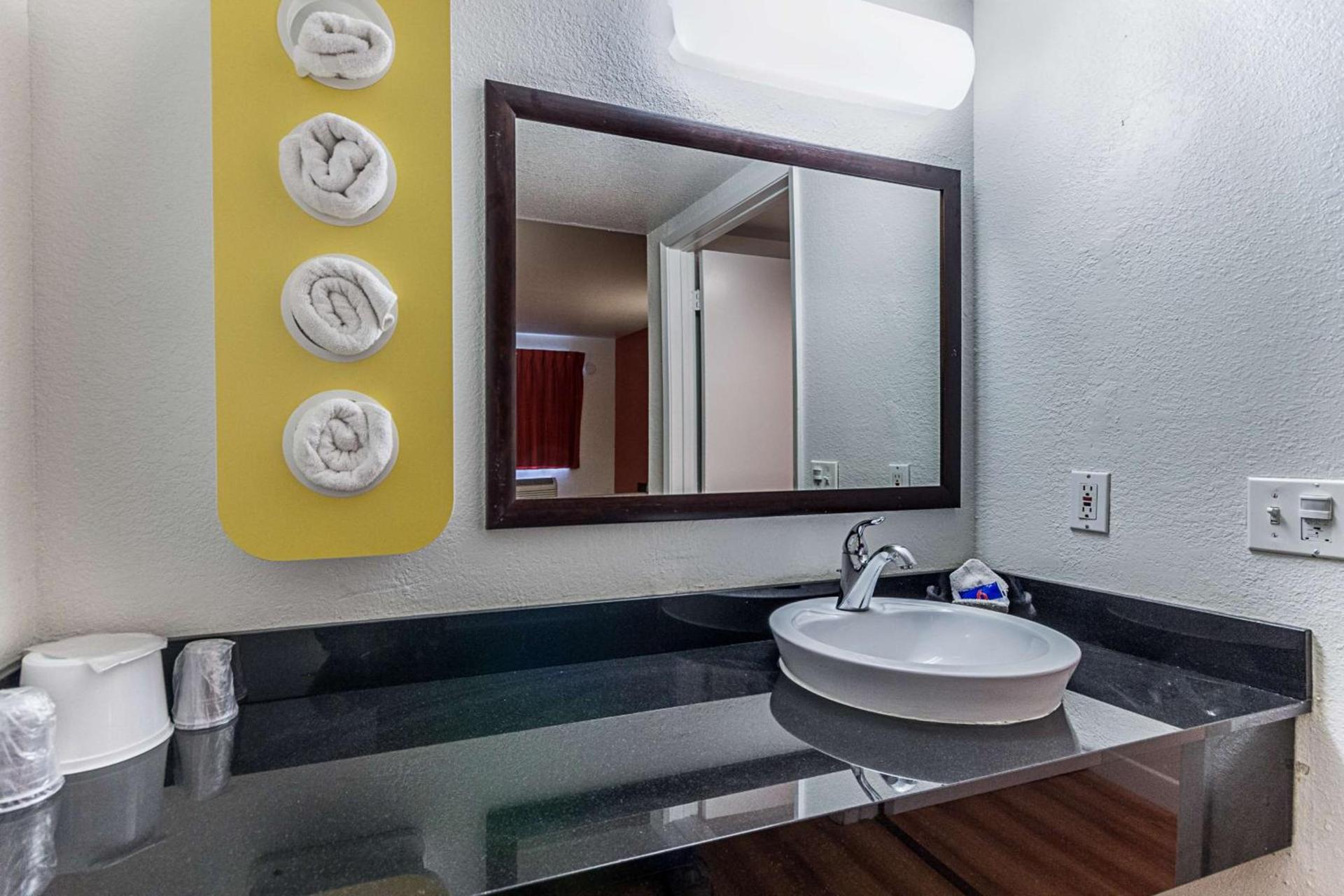Motel 6-Fresno, CA photo 20
