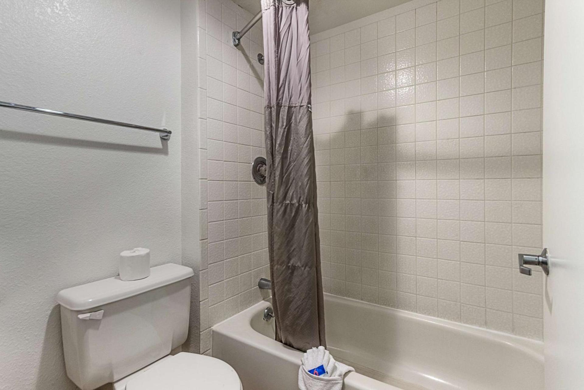 Motel 6-Fresno, CA photo 21
