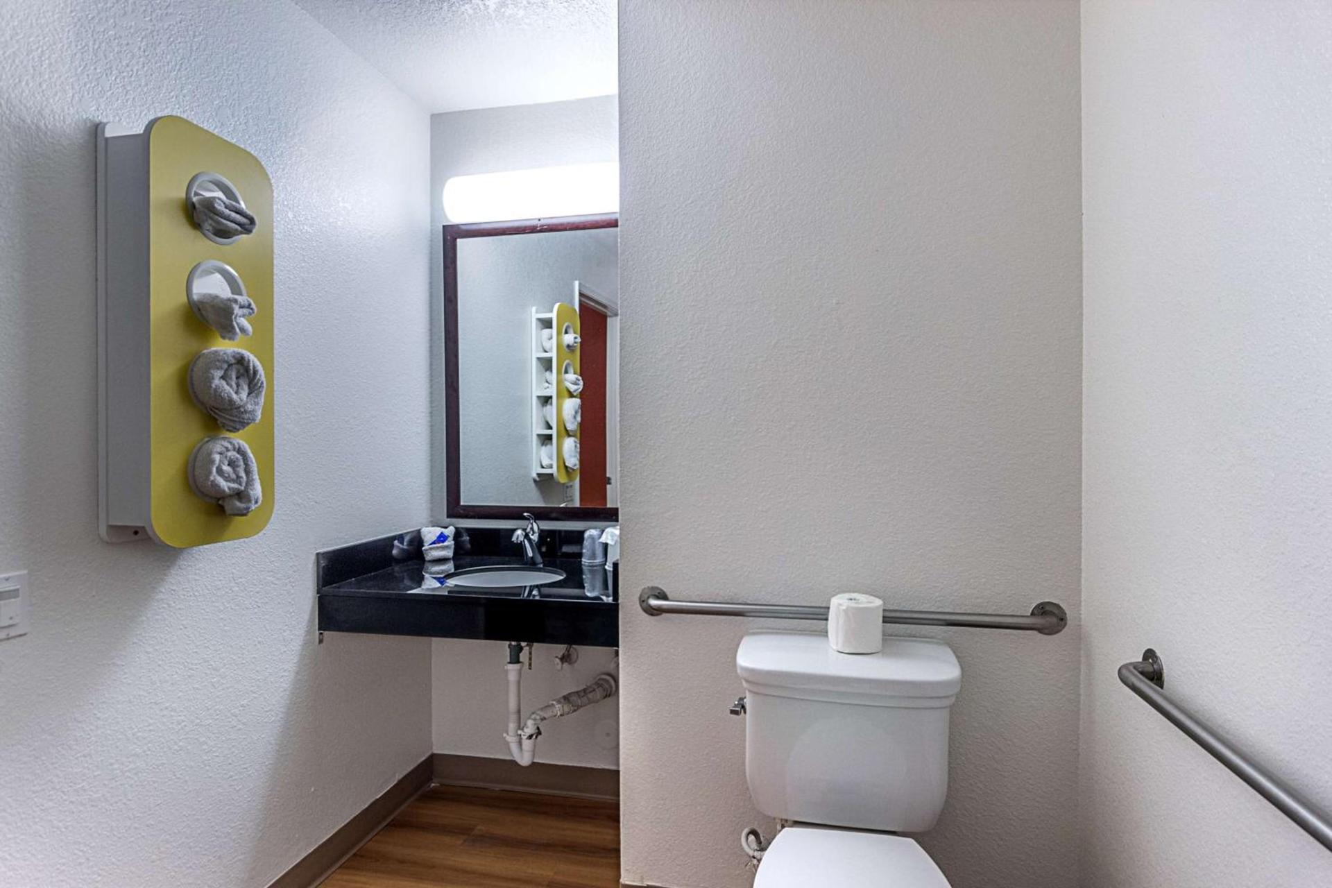 Motel 6-Fresno, CA photo 22