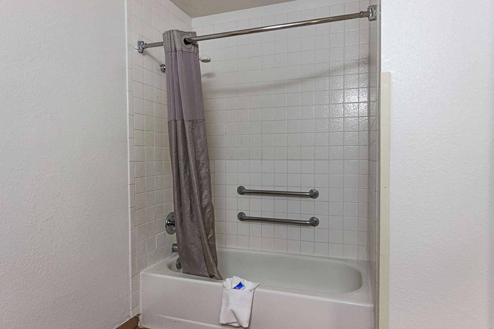 Motel 6-Fresno, CA photo 23