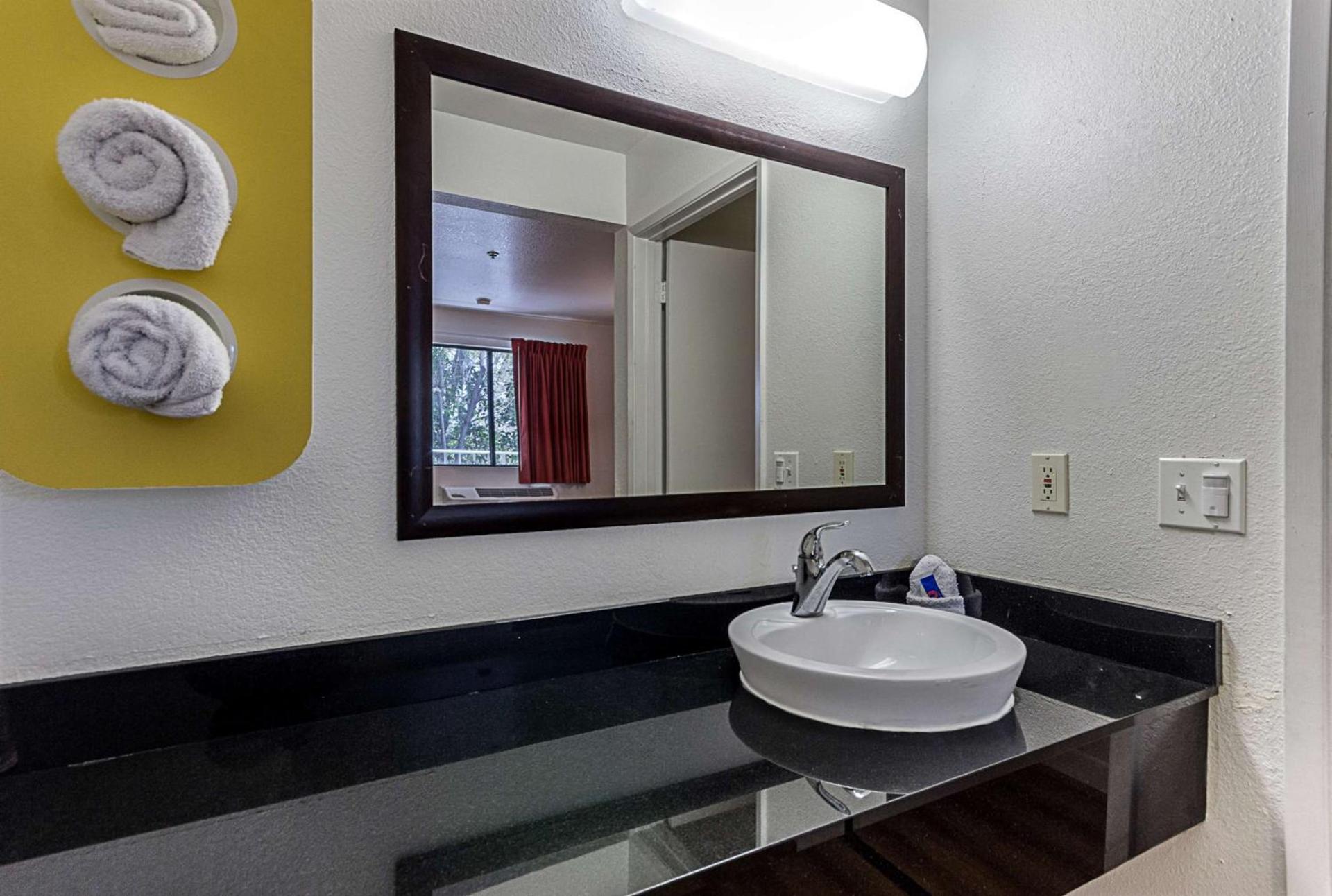 Motel 6-Fresno, CA photo 26