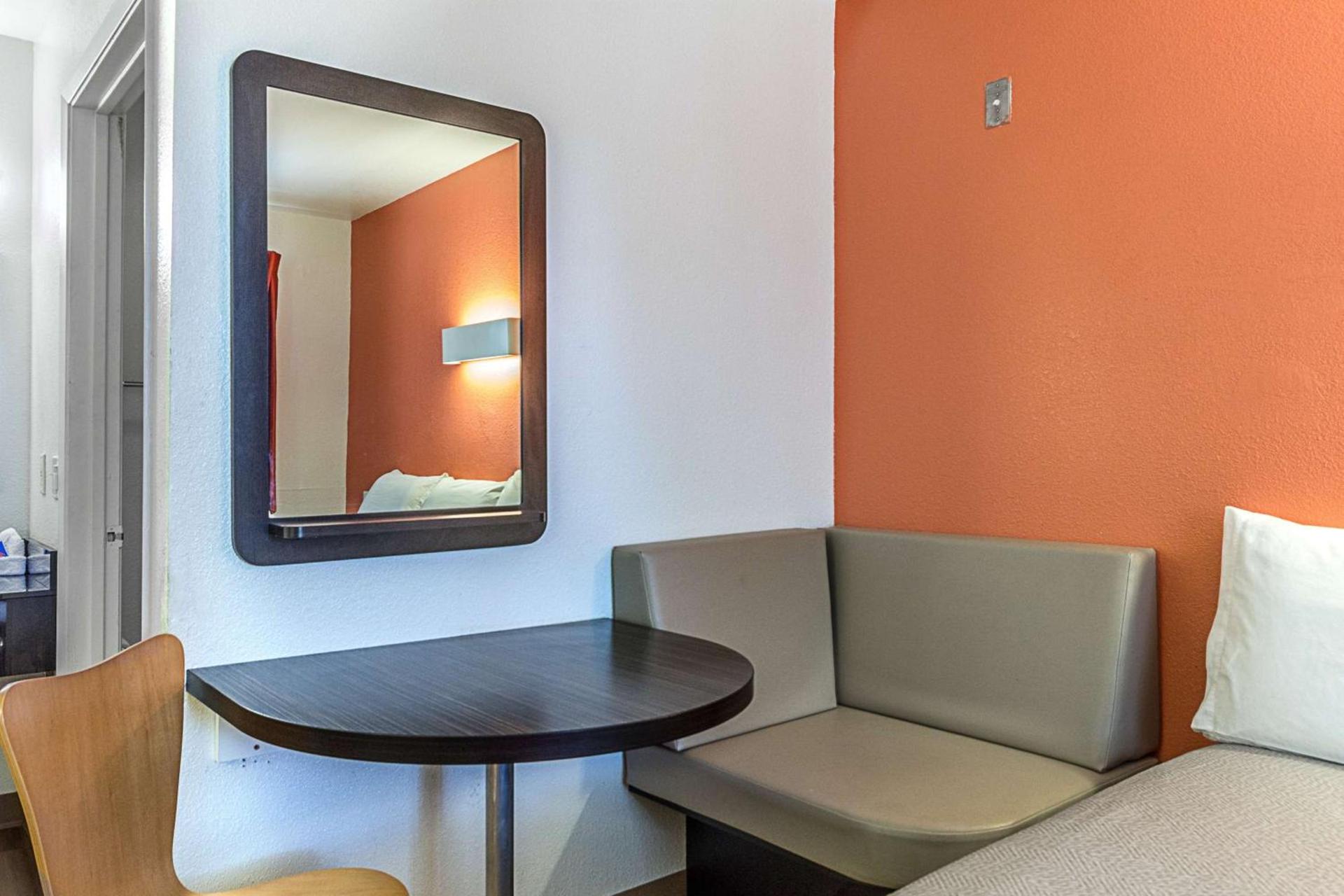 Motel 6-Fresno, CA photo 31