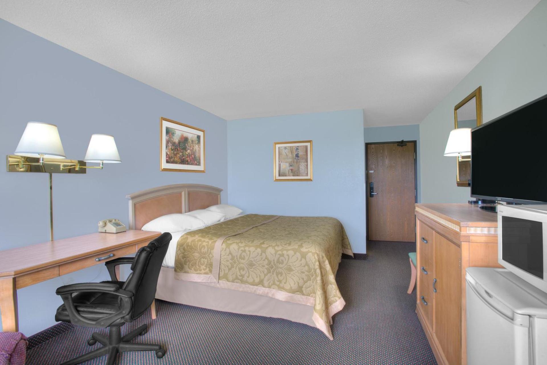 Super 8 by Wyndham Augusta photo 24