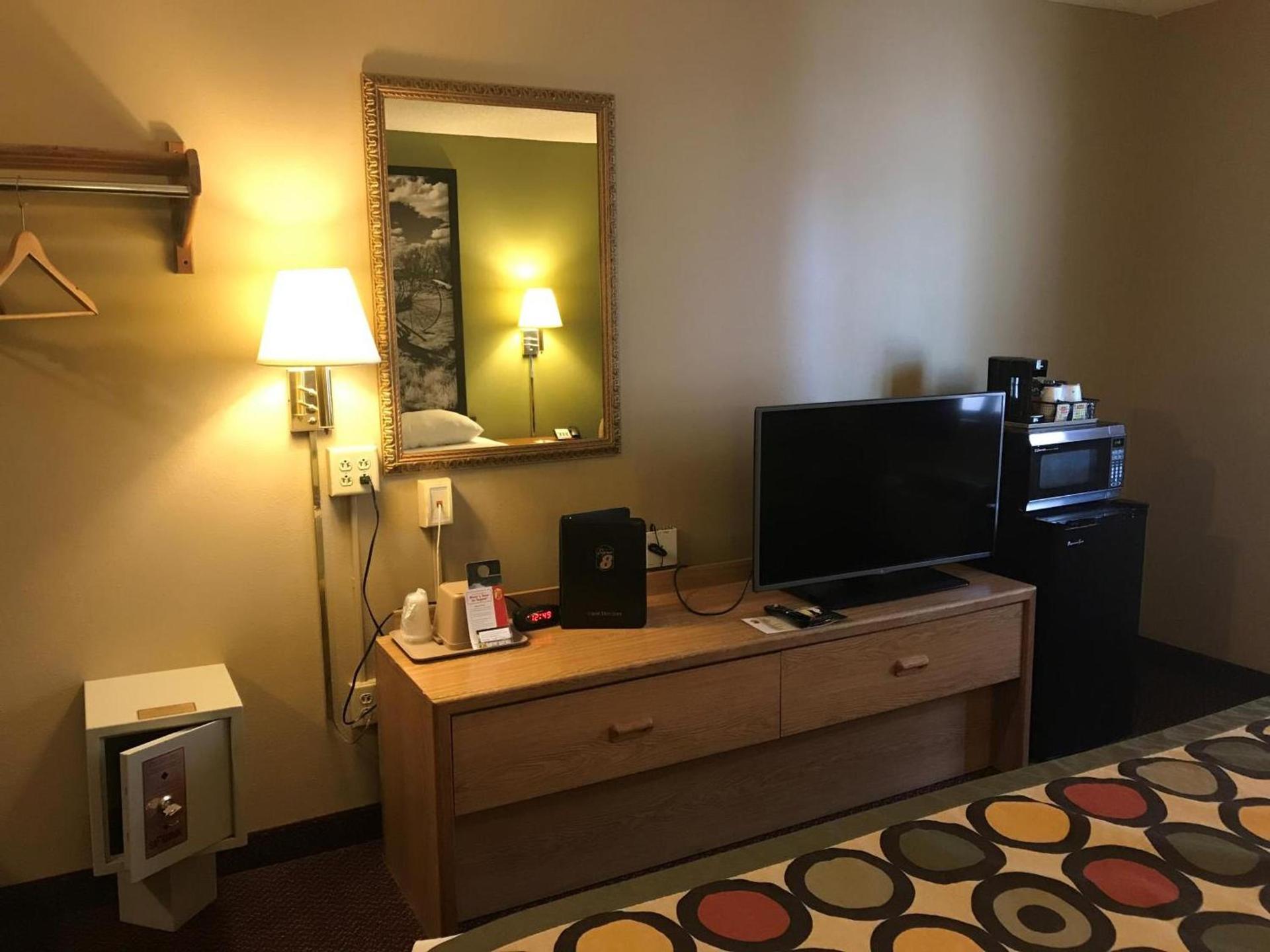 Super 8 by Wyndham Aberdeen East photo 11