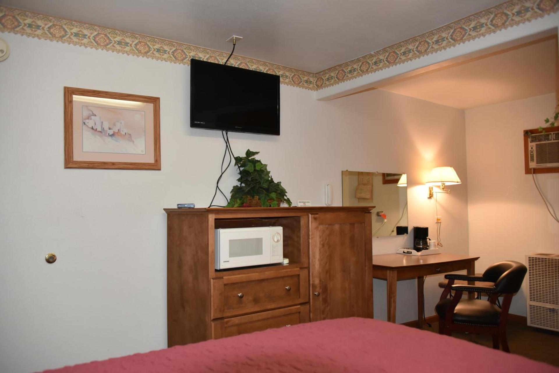 Royals Inn Motel photo 13