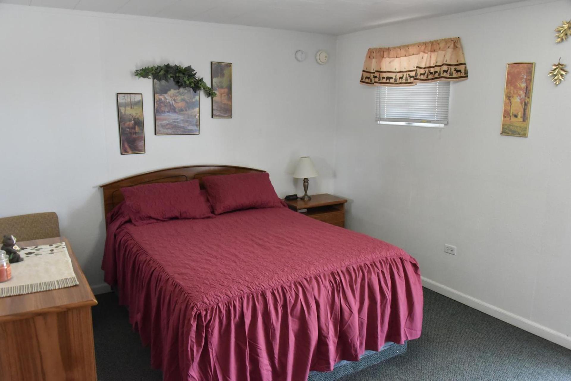 Royals Inn Motel photo 19