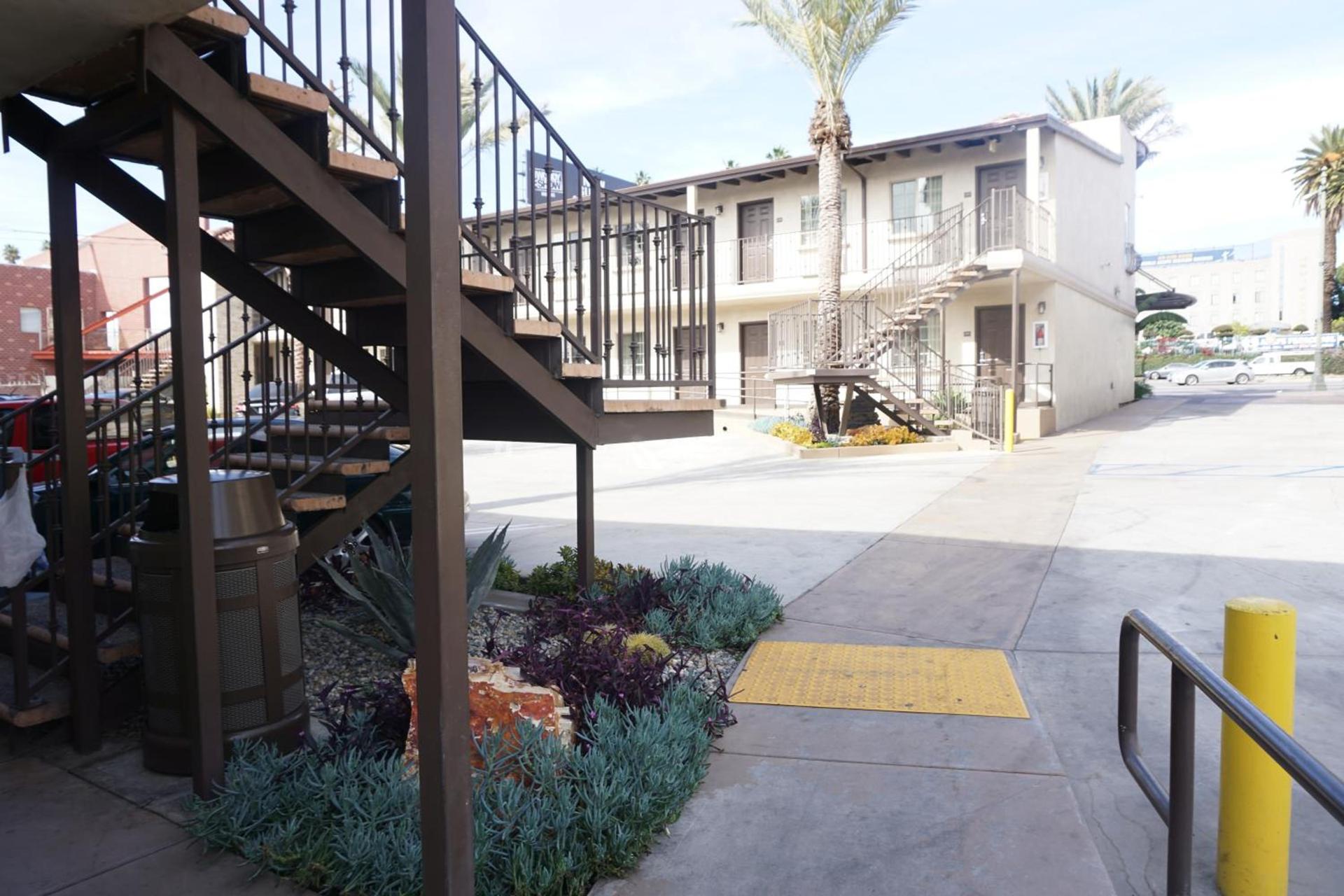Tuscan Garden Inn photo 5