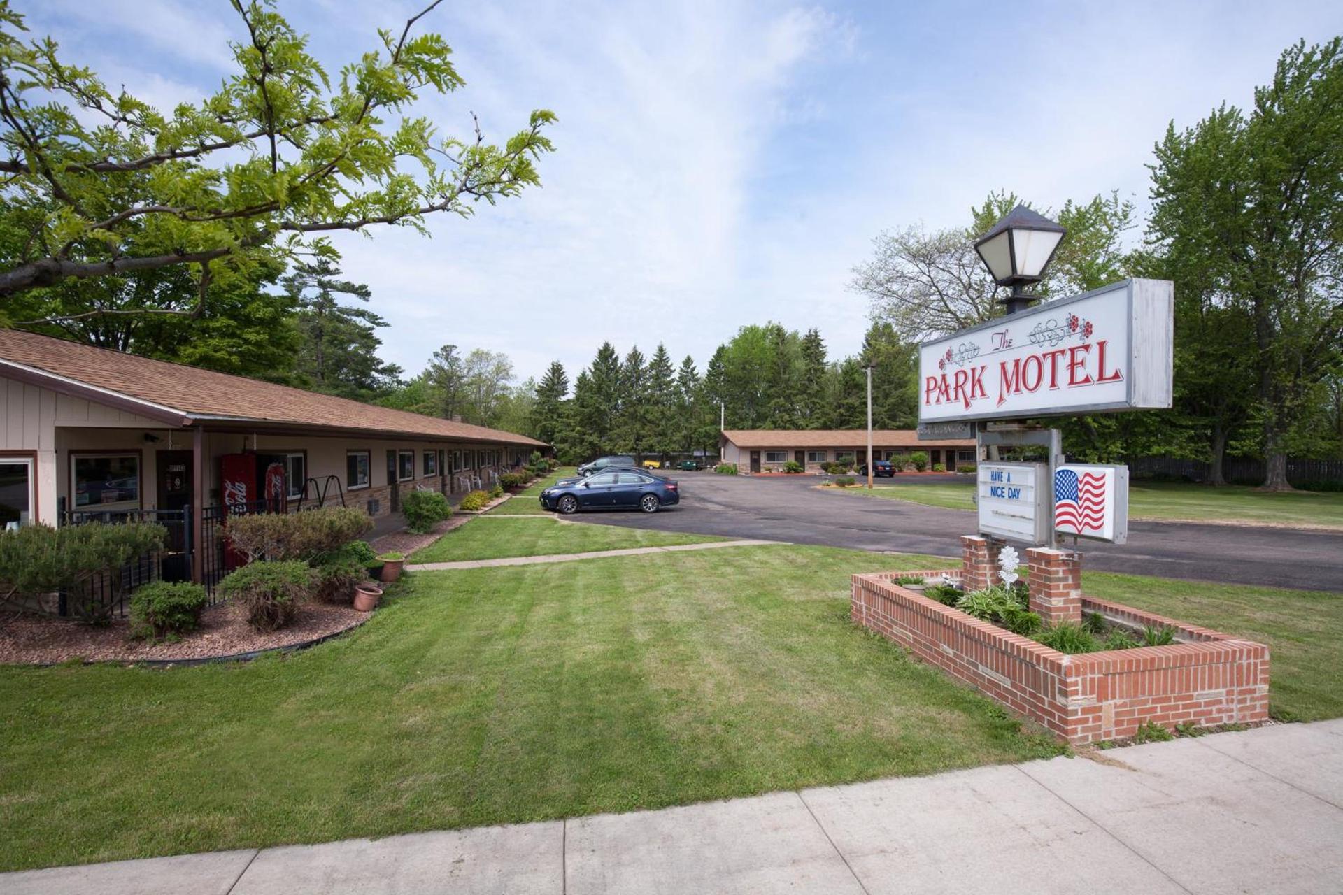 Park Motel photo 14