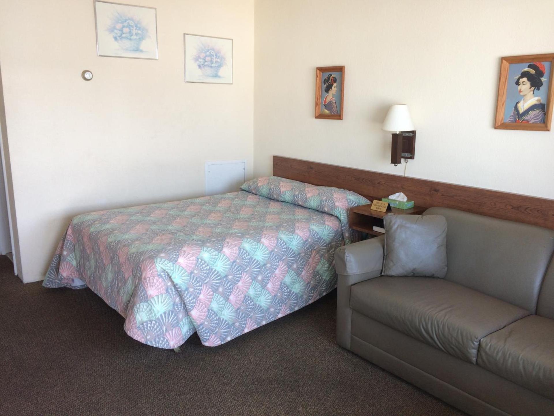 Crystal Sands Motel photo 22