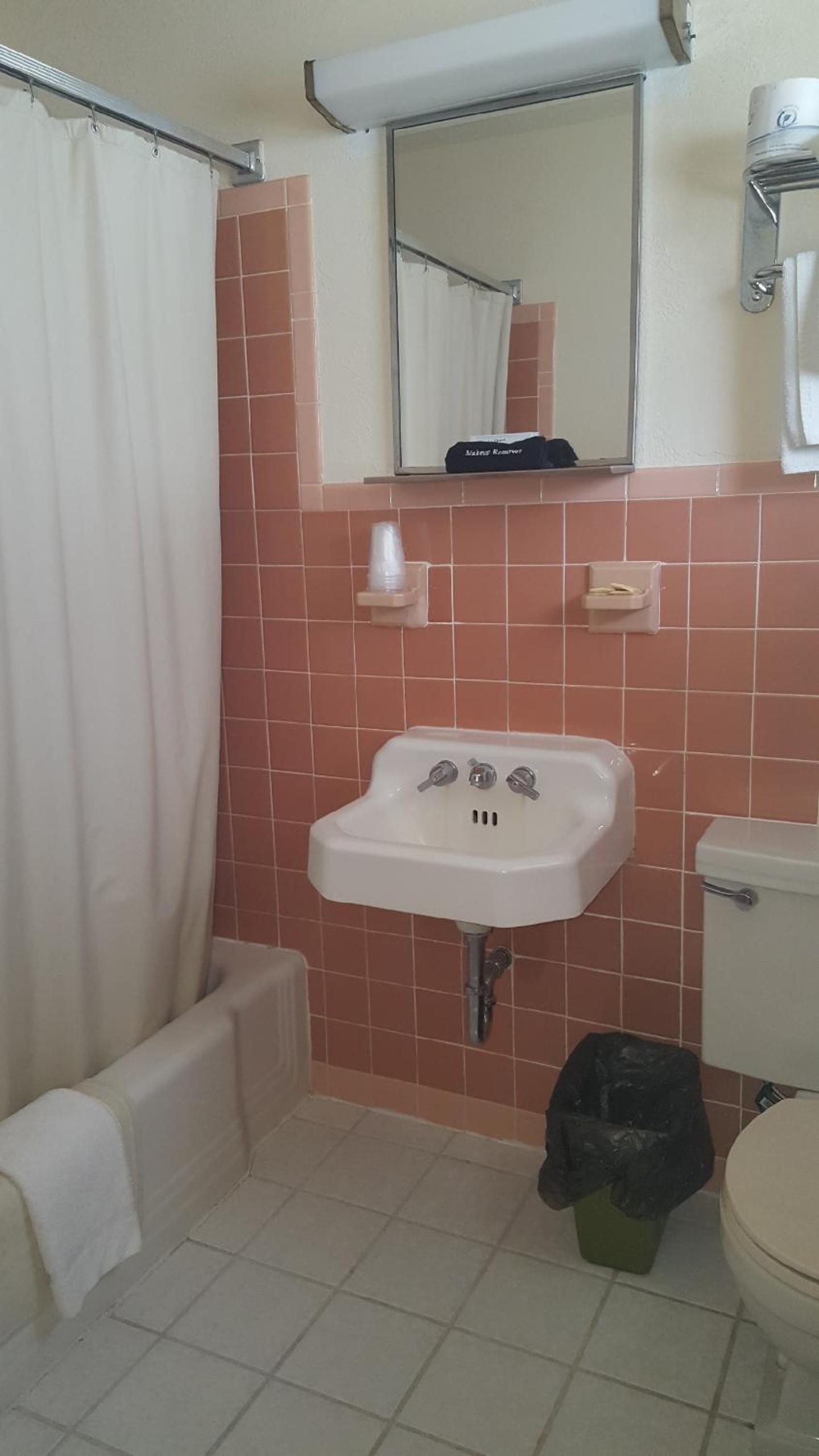 Crystal Sands Motel photo 17