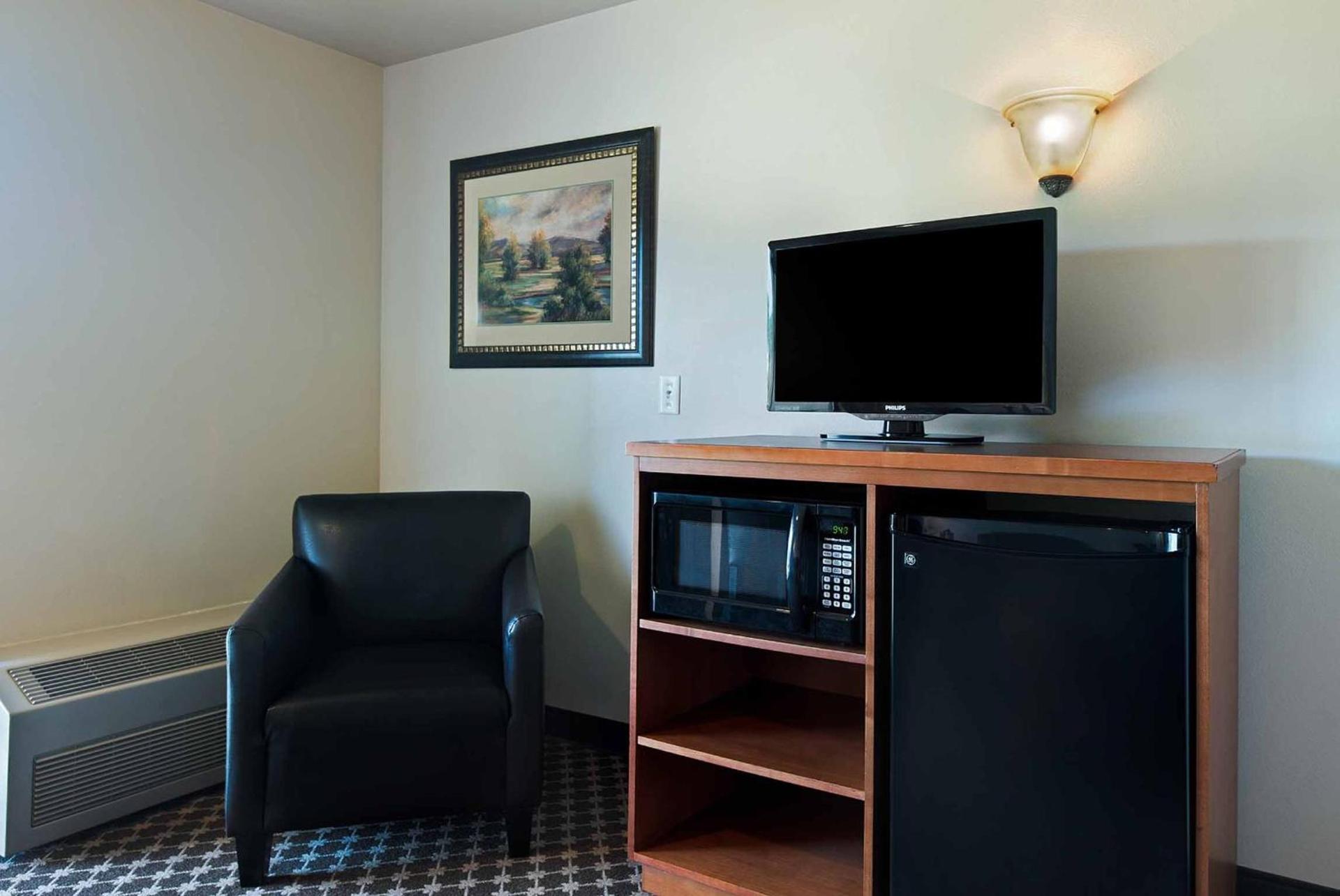 Oxford Suites Yakima photo 15