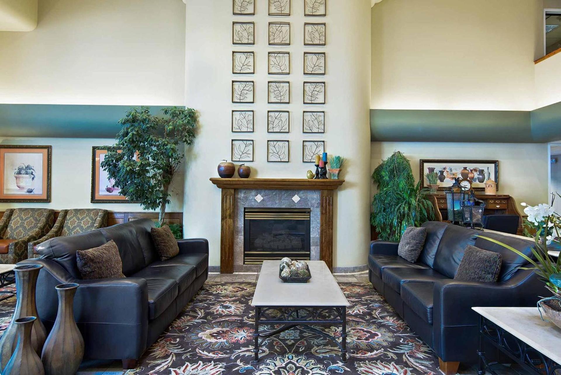 Oxford Suites Yakima photo 29