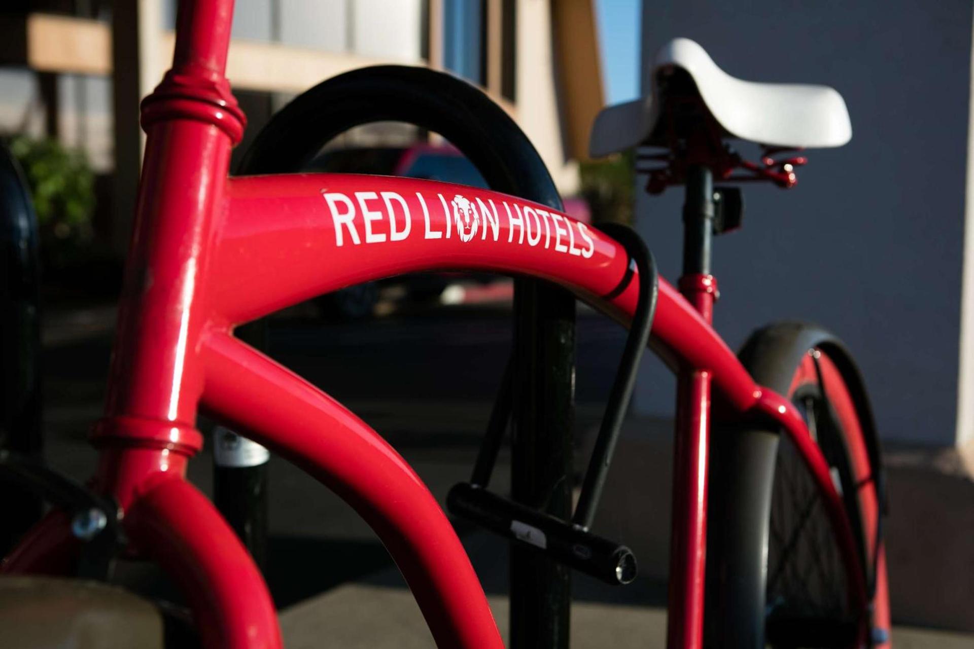 Red Lion Hotel Redding photo 22
