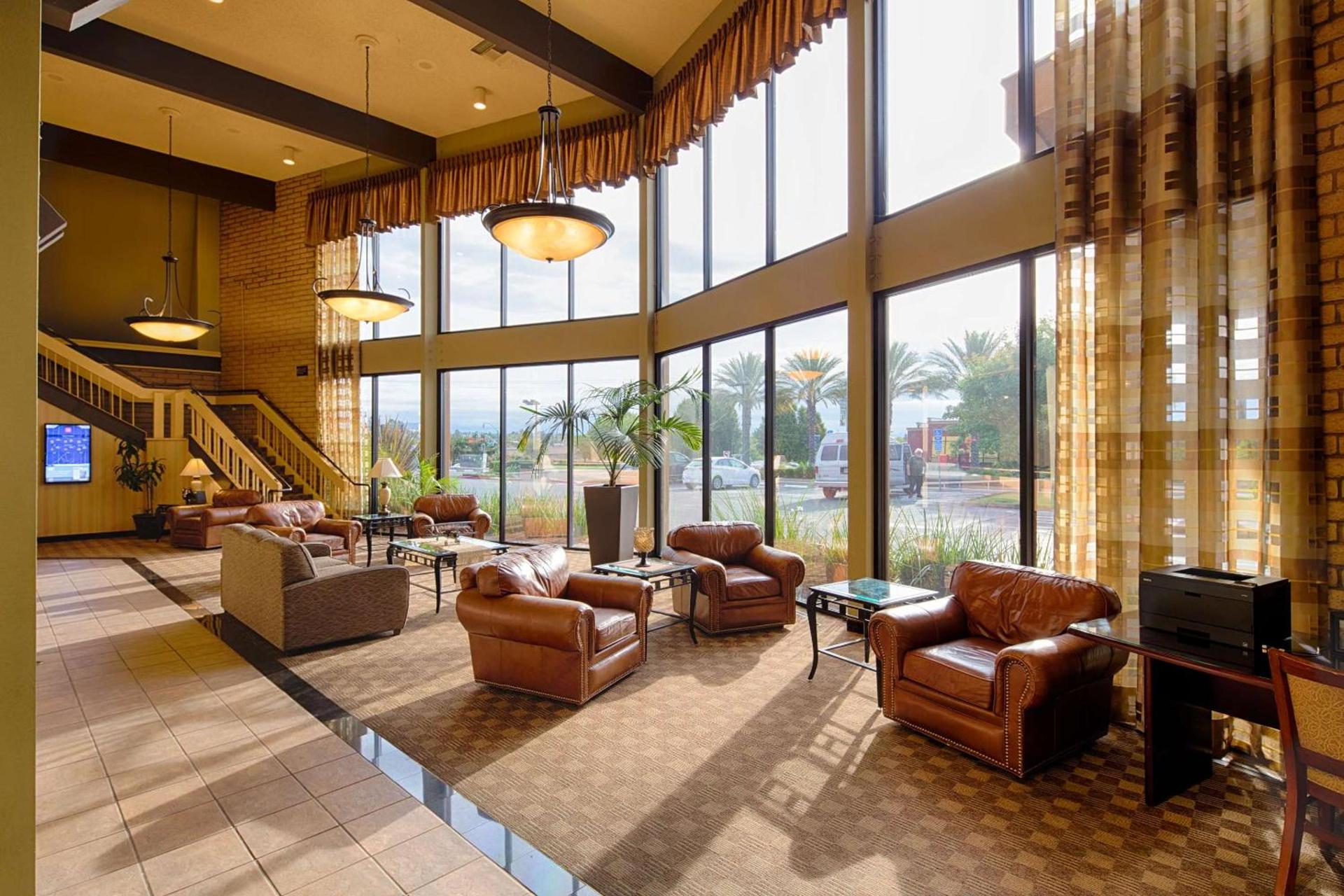 Red Lion Hotel Redding photo 8