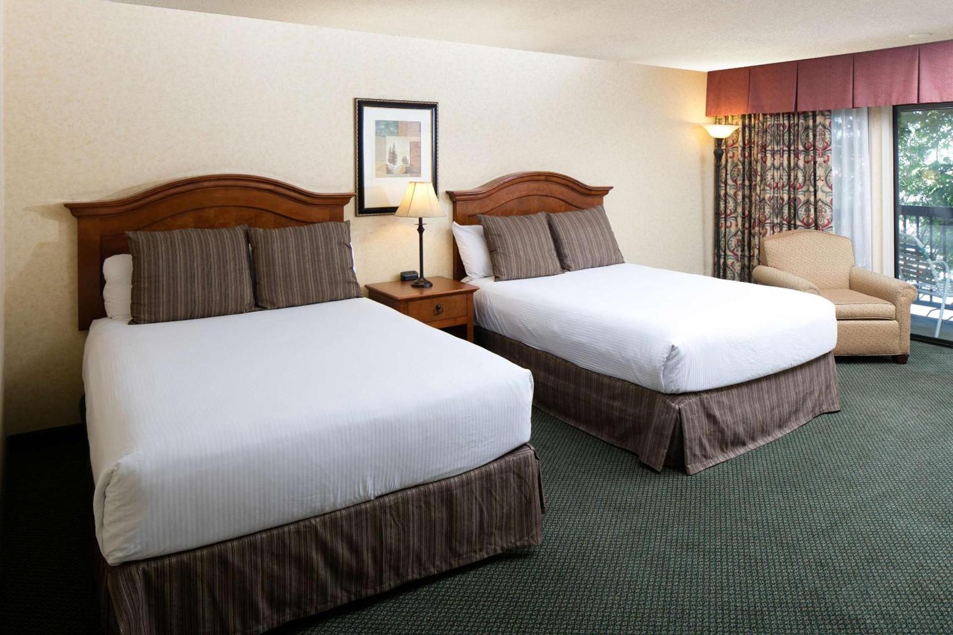 Red Lion Hotel Redding photo 9