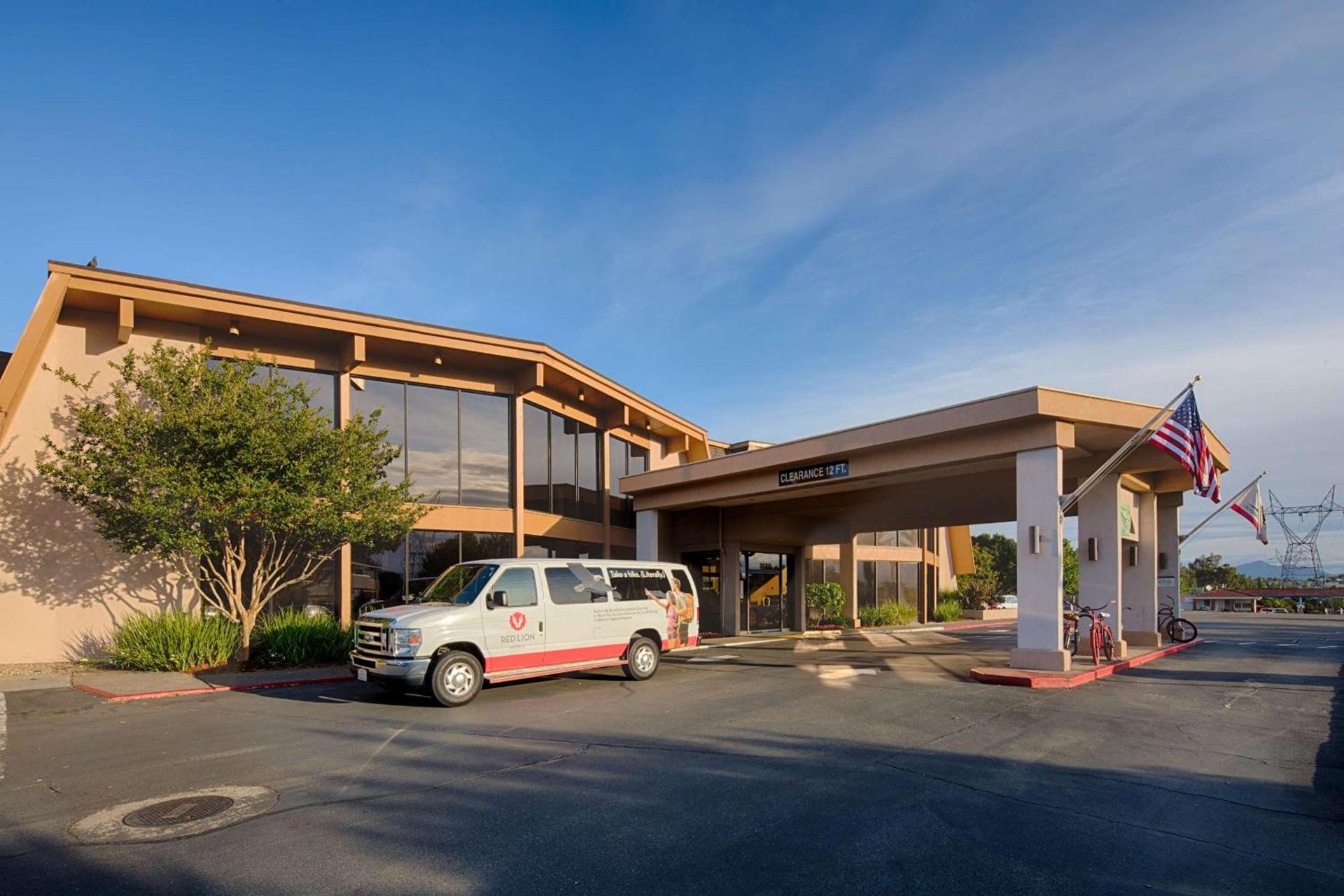 Red Lion Hotel Redding photo 45