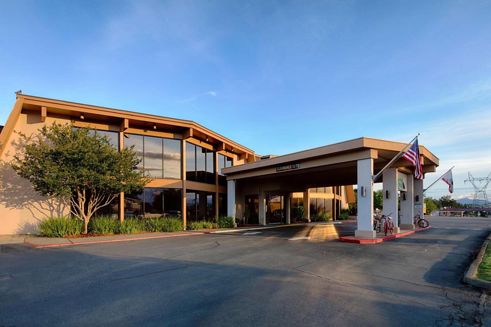 Red Lion Hotel Redding photo 44