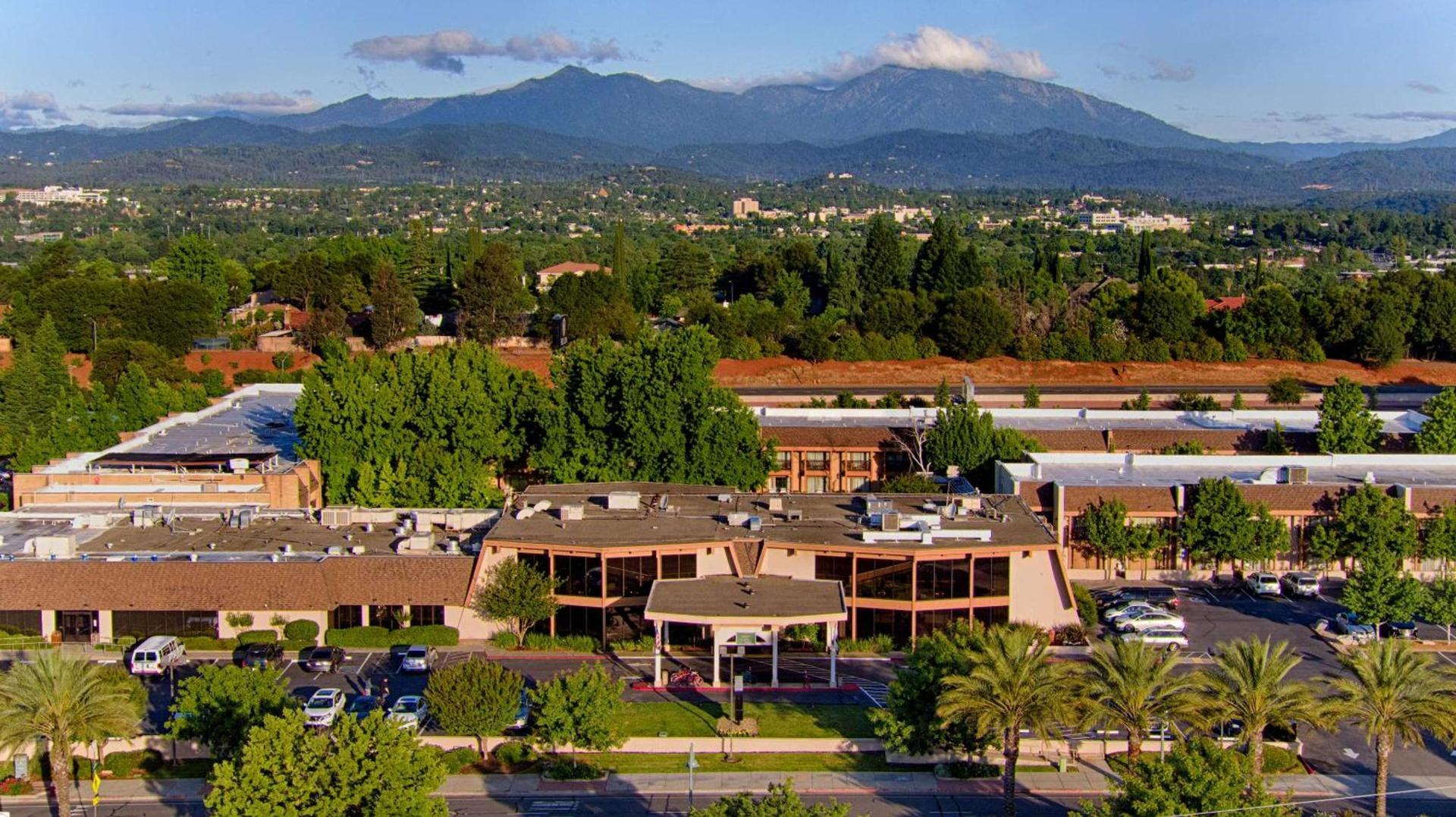 Red Lion Hotel Redding photo 4