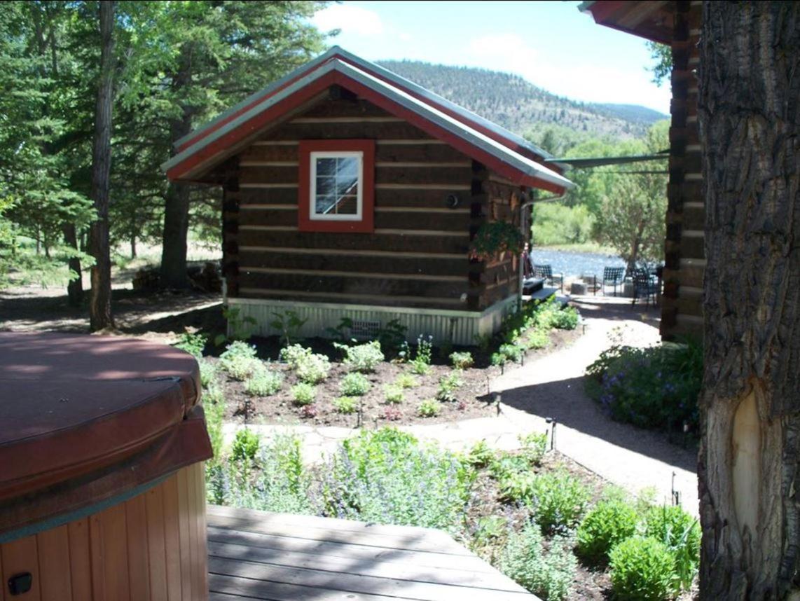 Riverside Meadows Cabins photo 29