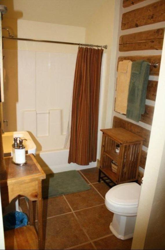 Riverside Meadows Cabins photo 24