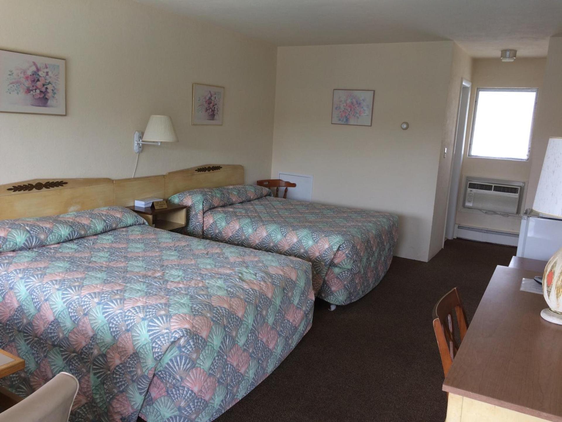 Crystal Sands Motel photo 35
