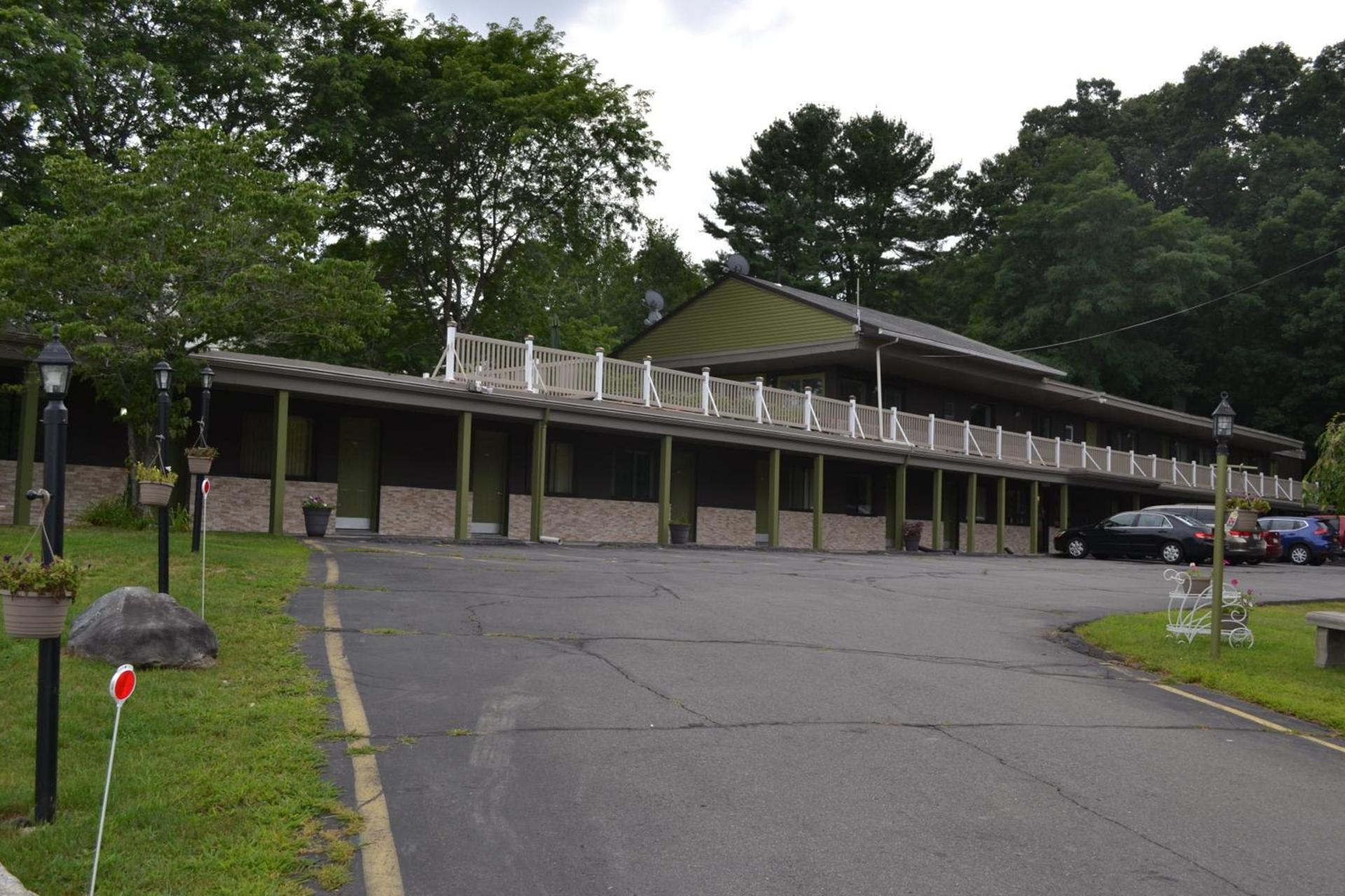 Mount Holyoke Inn photo 26