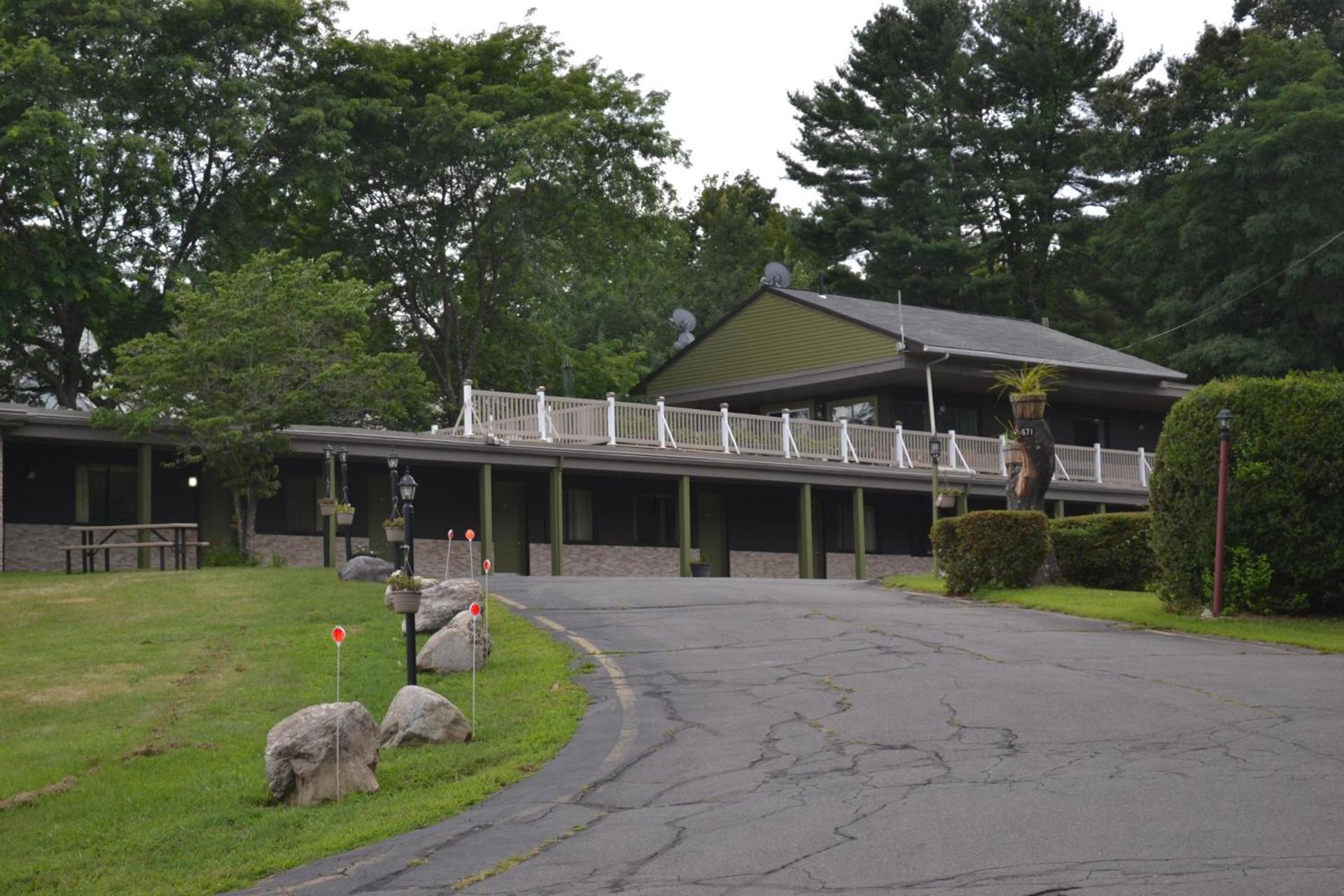Mount Holyoke Inn photo 27