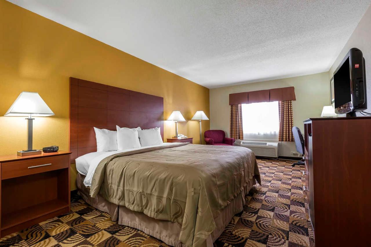 Quality Inn Sycamore - DeKalb photo 6