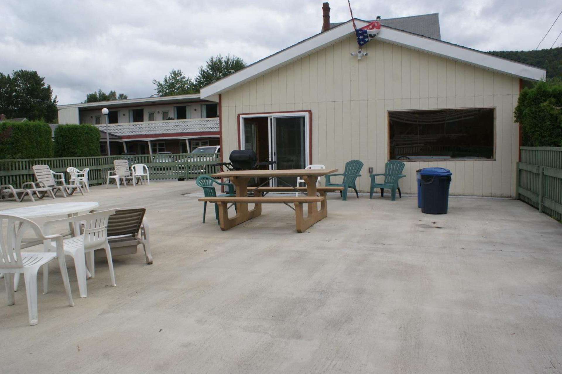 Northern Peaks Motor Inn photo 51