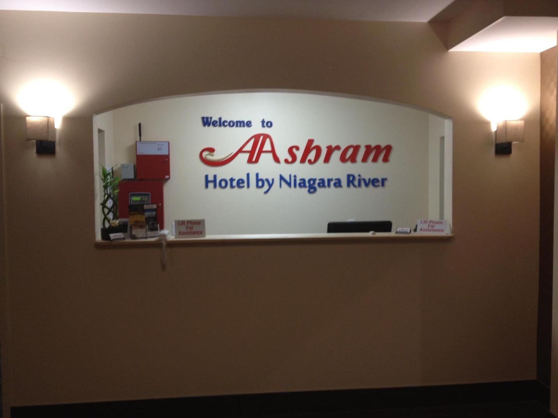 Aashram Hotel by Niagara River photo 66