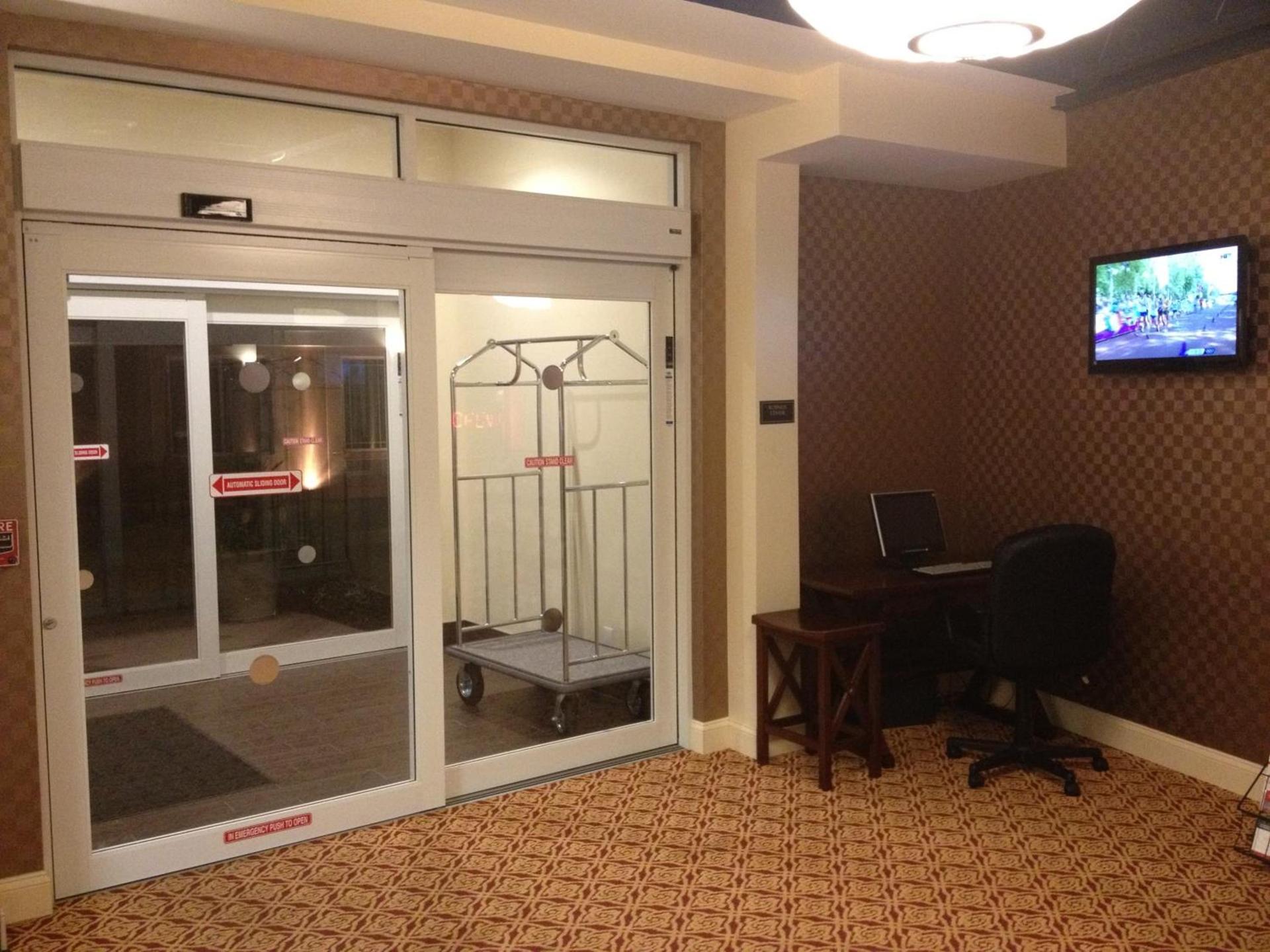 Aashram Hotel by Niagara River photo 59