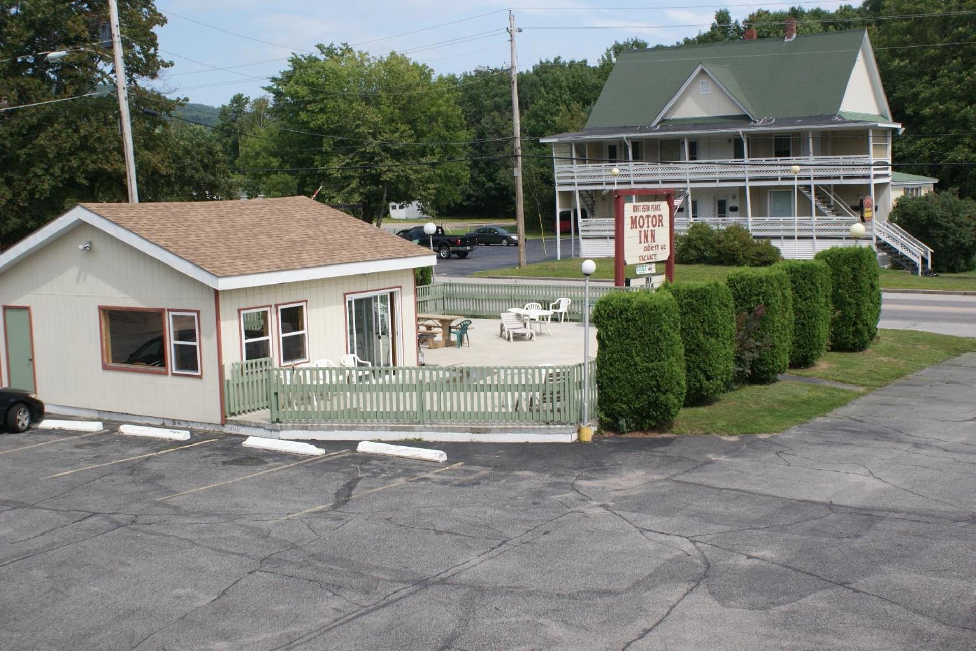 Northern Peaks Motor Inn photo 82
