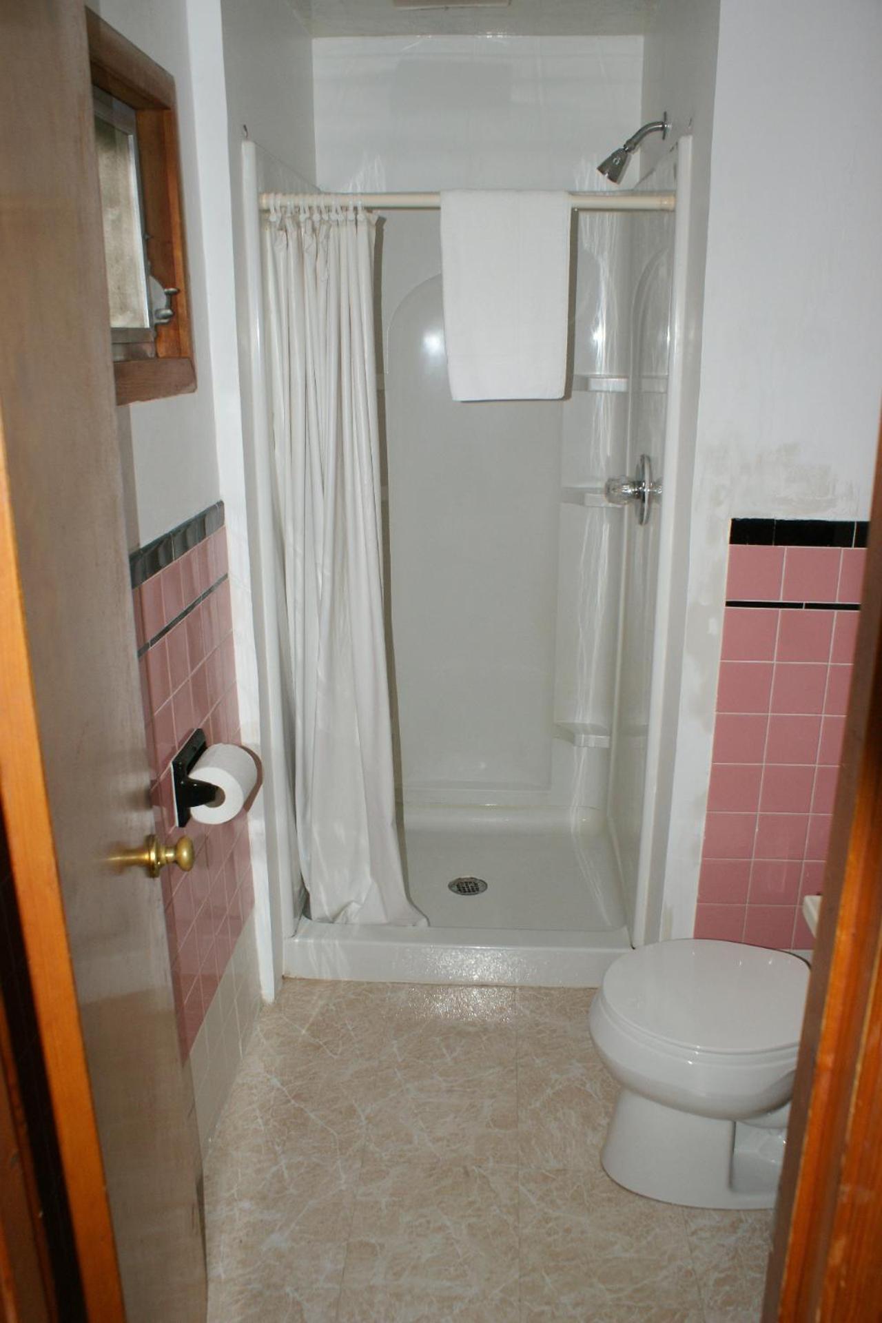 Northern Peaks Motor Inn photo 68
