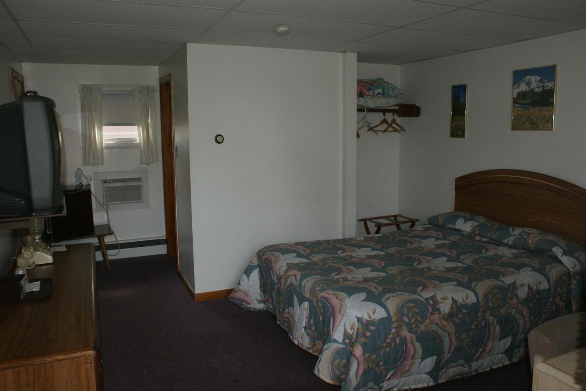 Northern Peaks Motor Inn photo 70