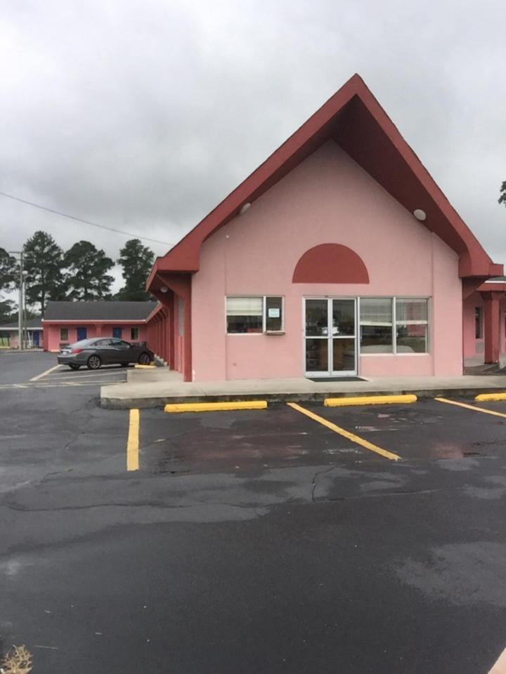 Motel 6 Williamston, NC - Highway 17 photo 13