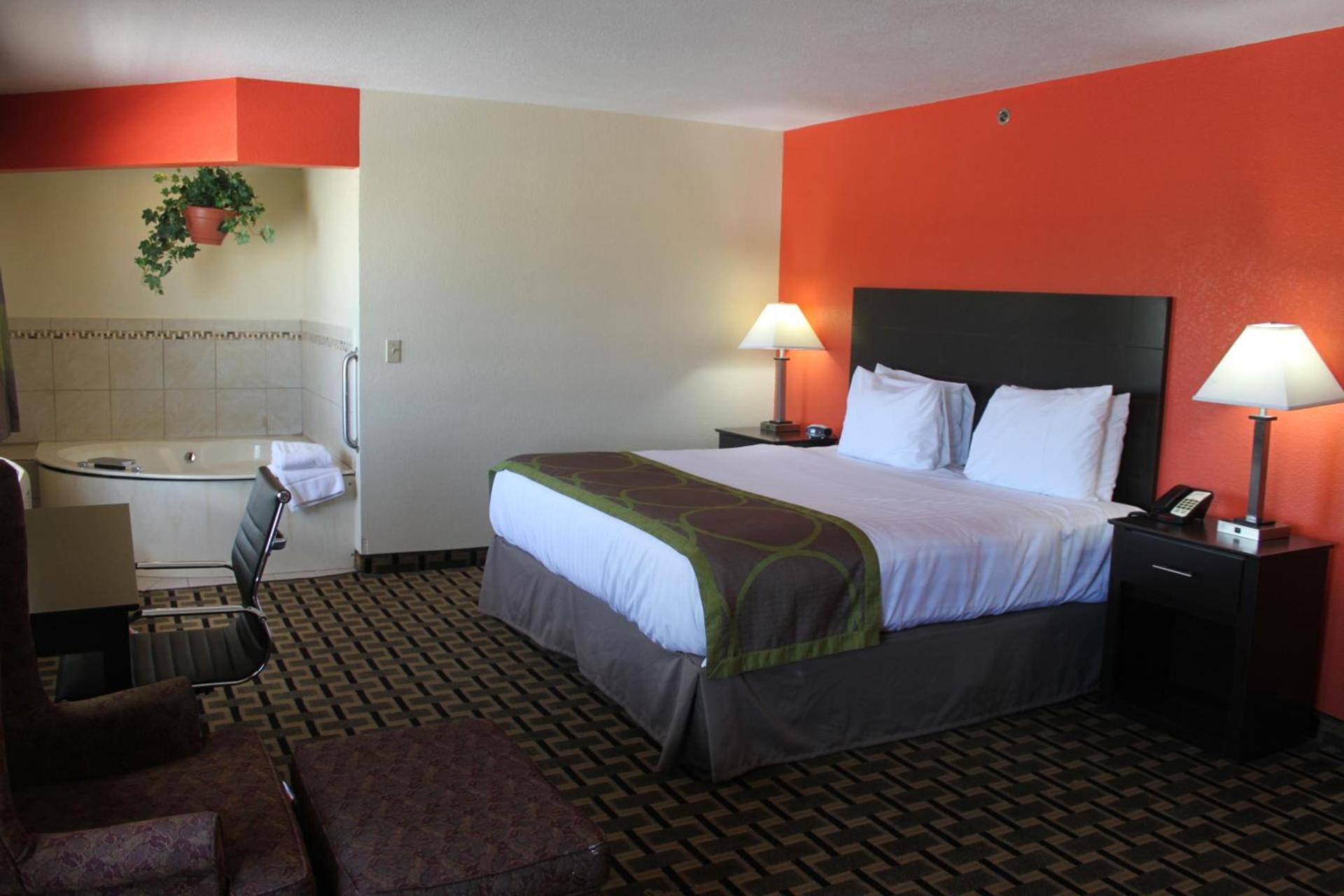 AmericInn by Wyndham West Burlington photo 42