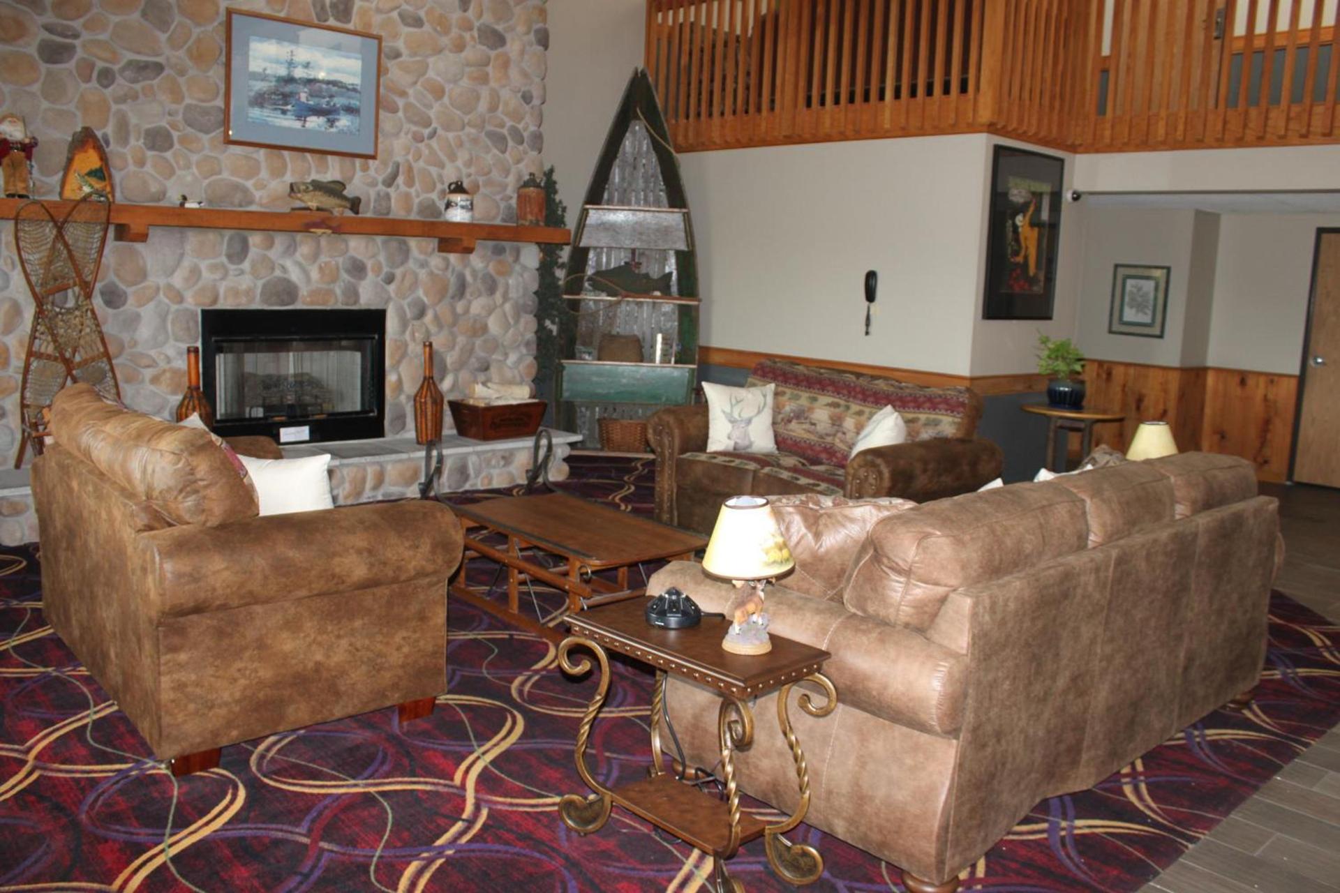 AmericInn by Wyndham West Burlington photo 28