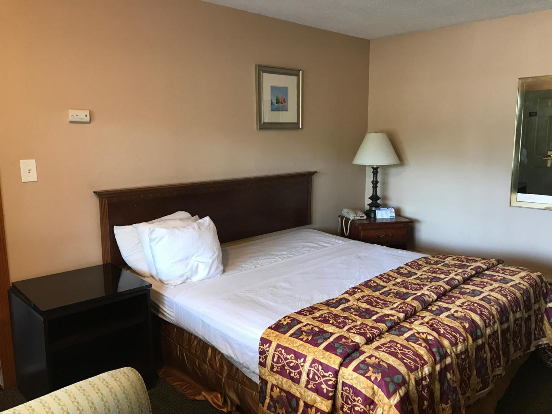 Capri Motel photo 86