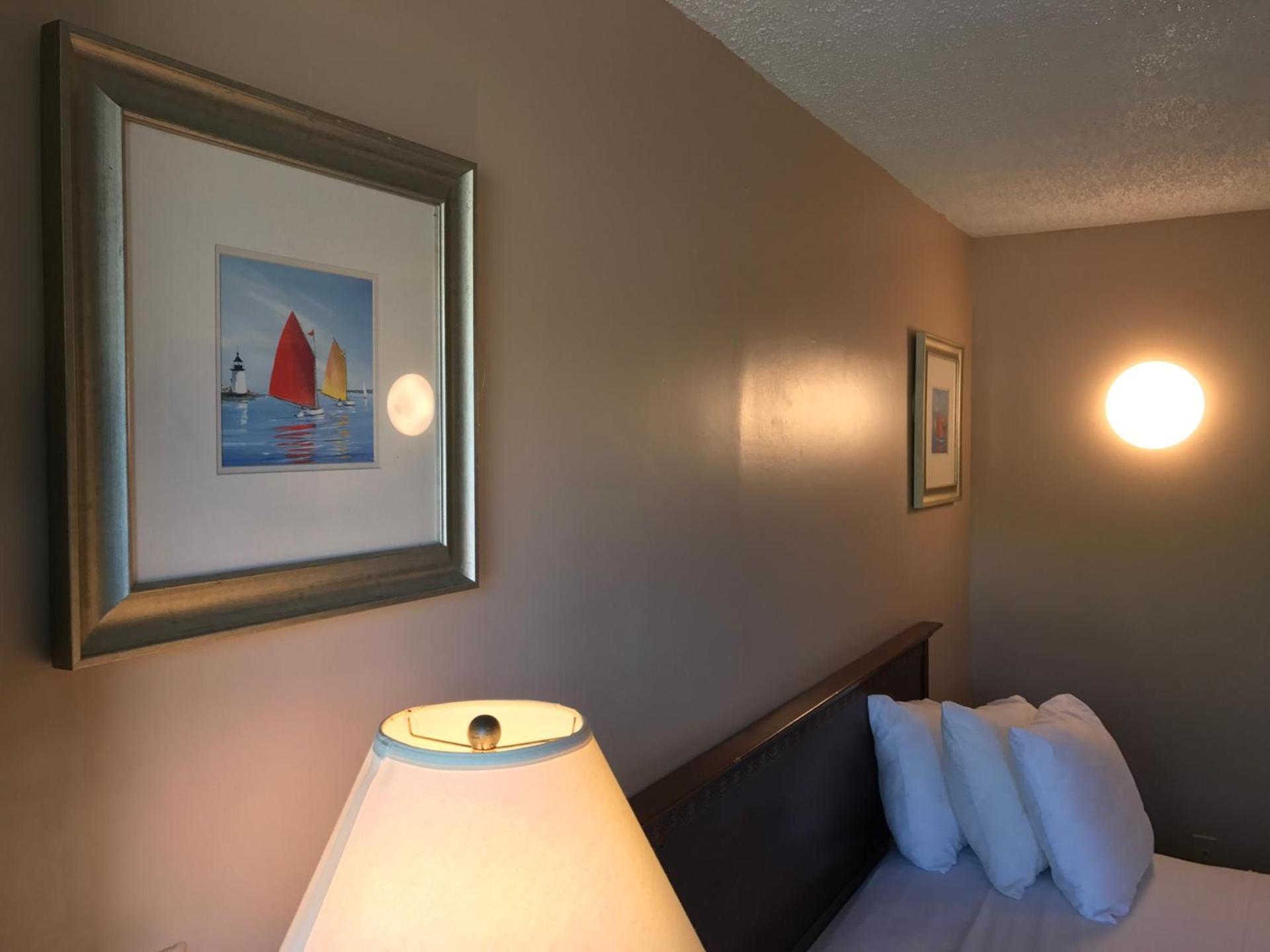 Capri Motel photo 17