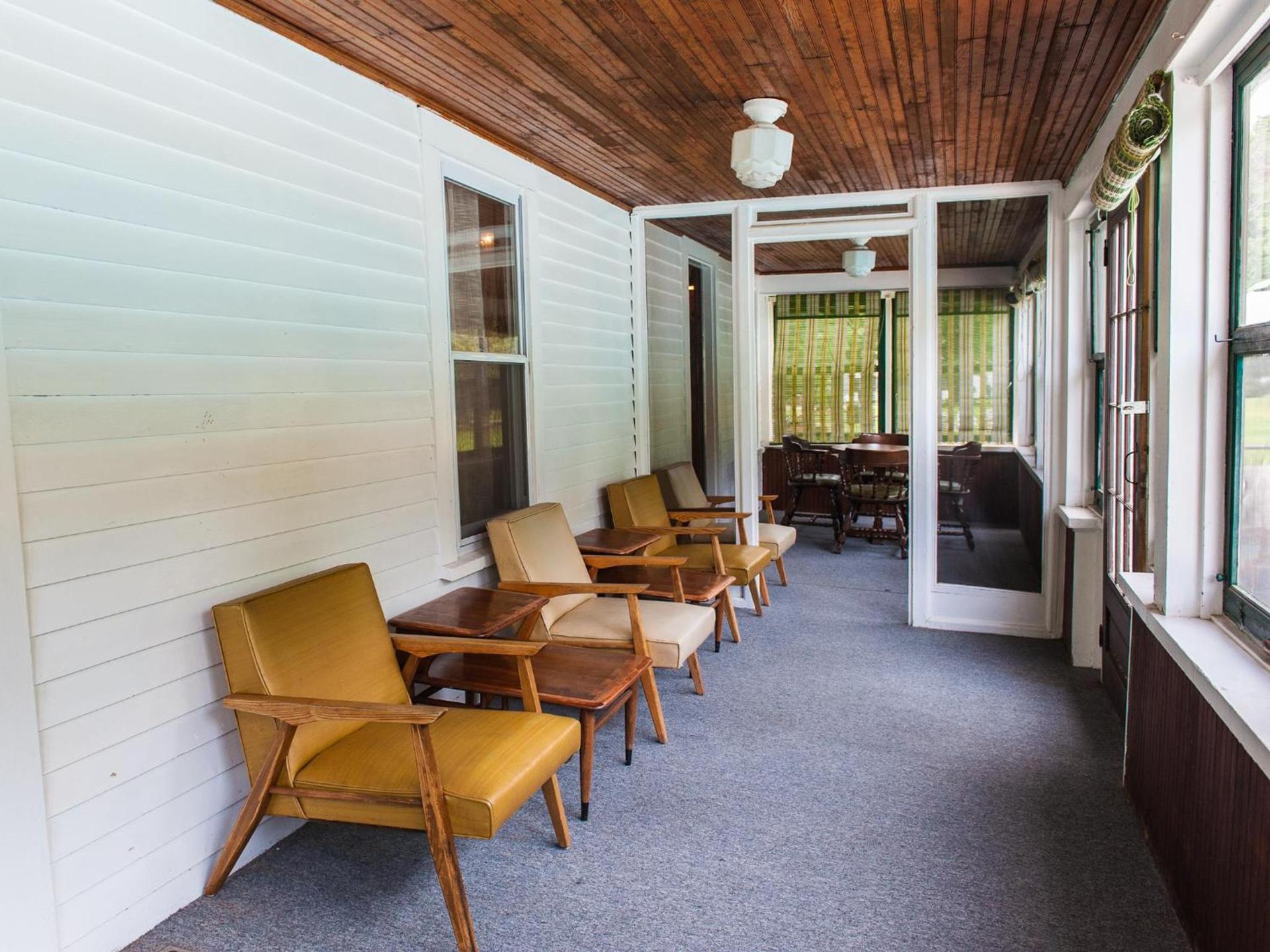 Profile Motel & Cottages photo 9