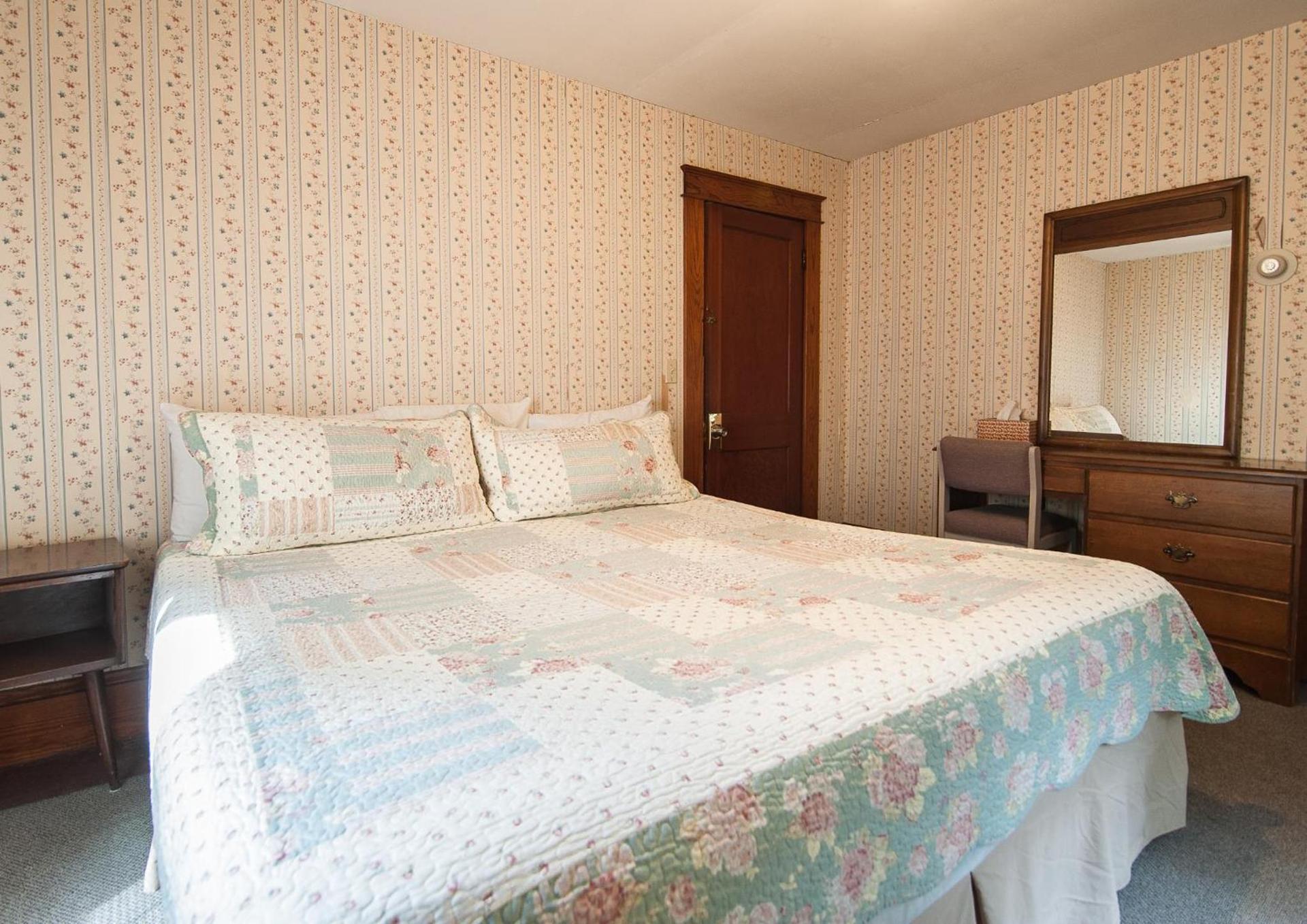 Profile Motel & Cottages photo 3