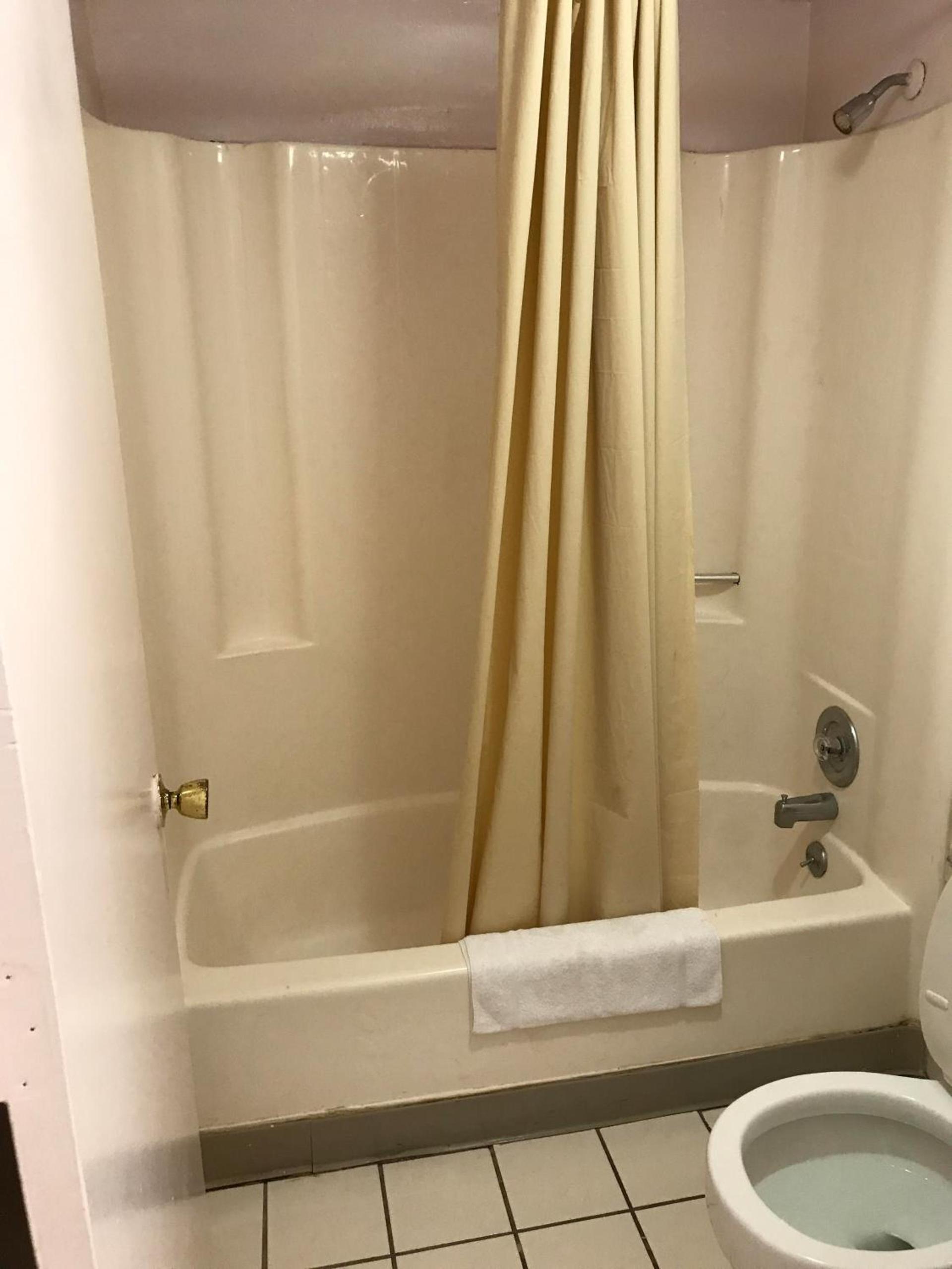 Enterprise Motel photo 13