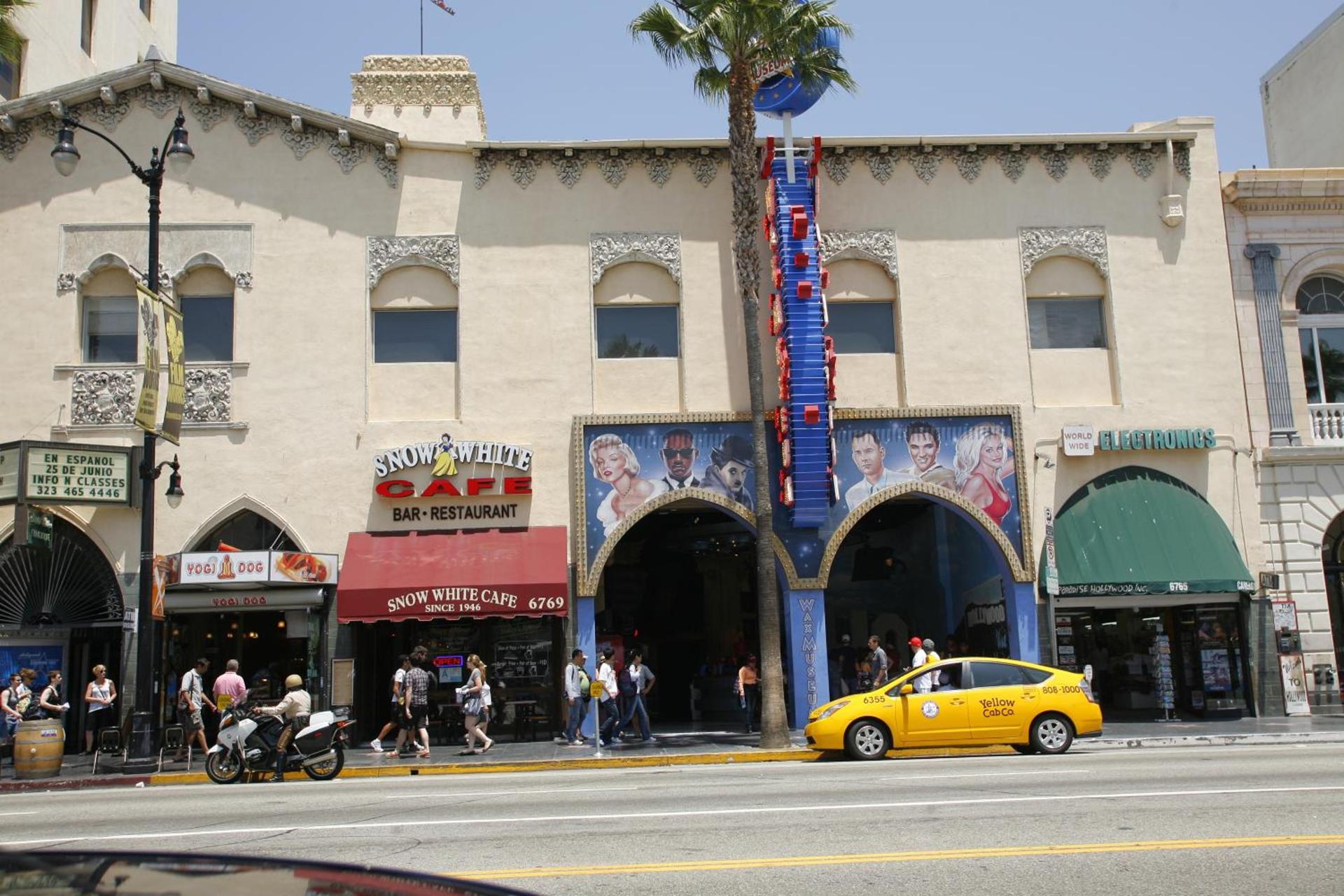 Hollywood Guest Inn photo 37