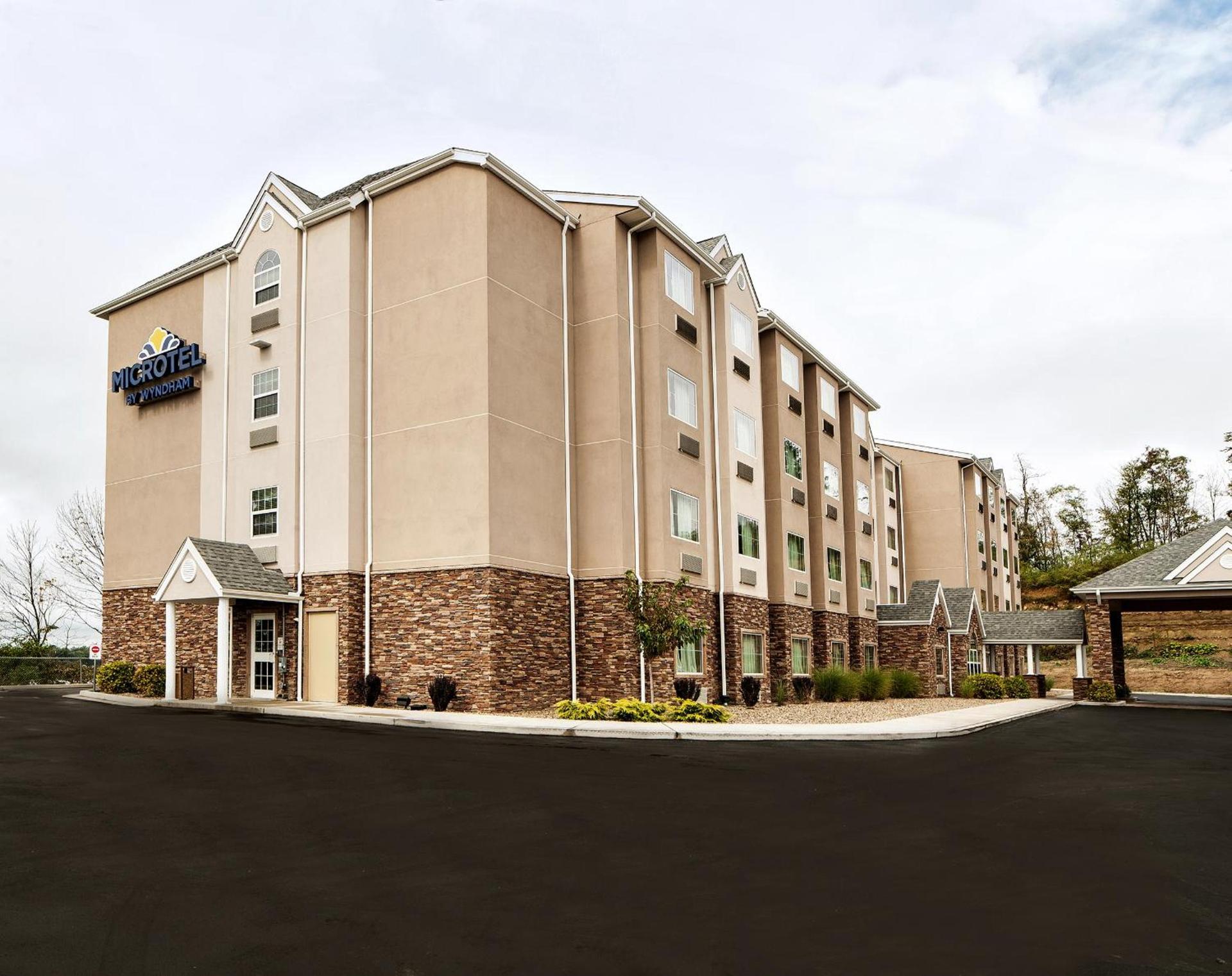 Microtel Inn & Suites by Wyndham St Clairsville - Wheeling photo 38