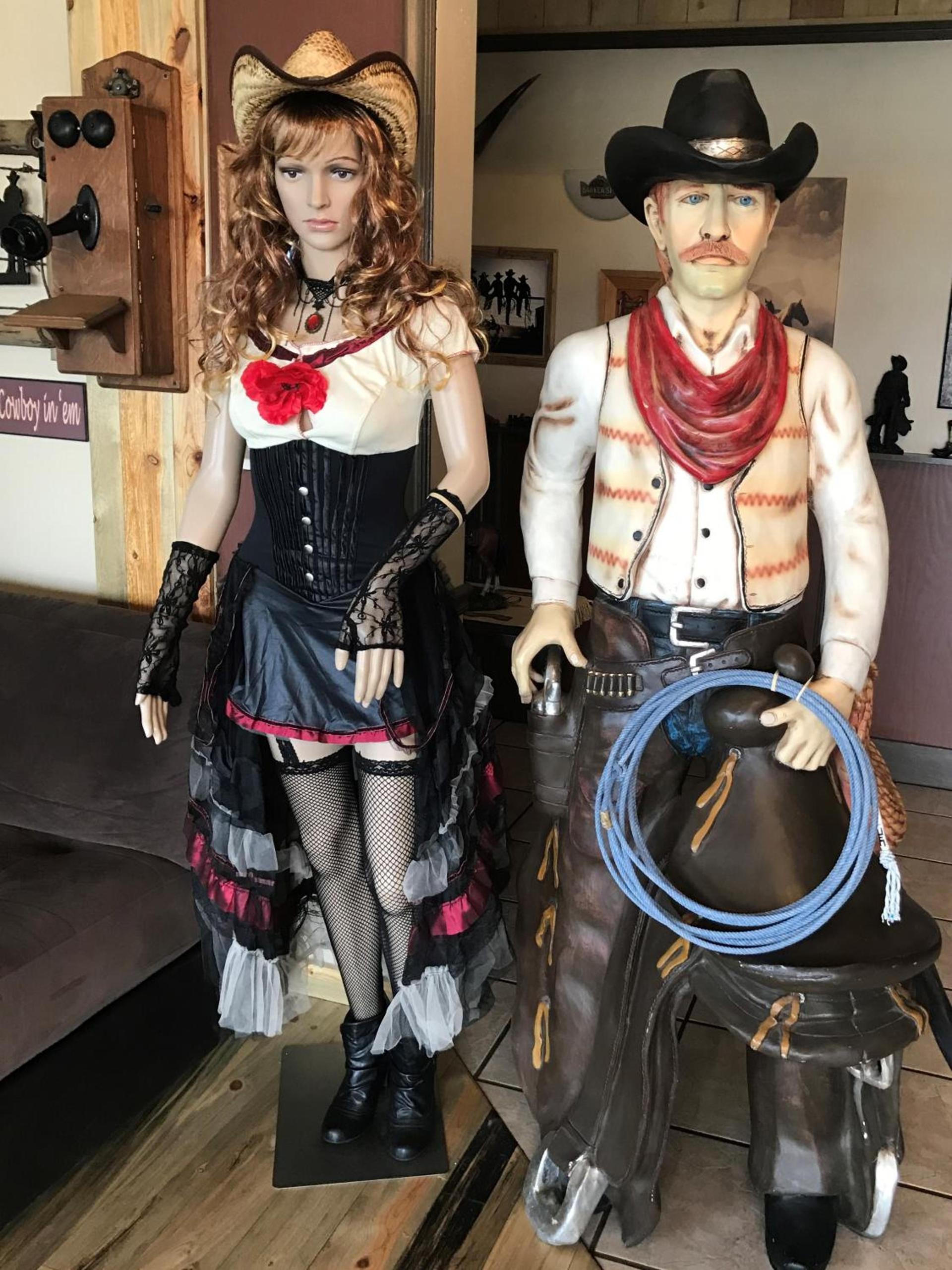Broken Spur Inn & Steakhouse photo 6