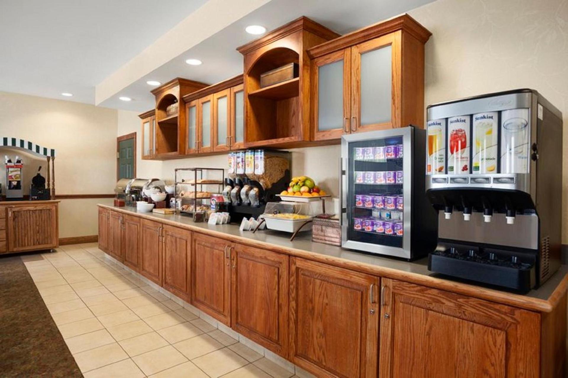 Country Inn & Suites by Radisson, Ithaca, NY photo 50