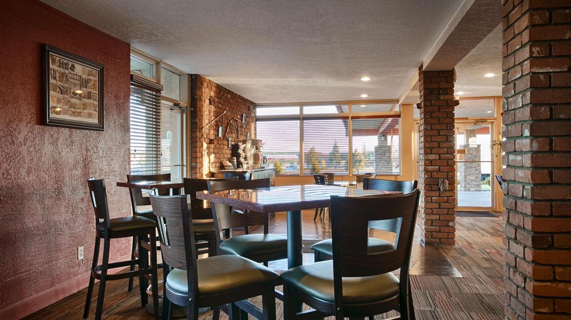 Best Western Pony Soldier Inn & Suites photo 30